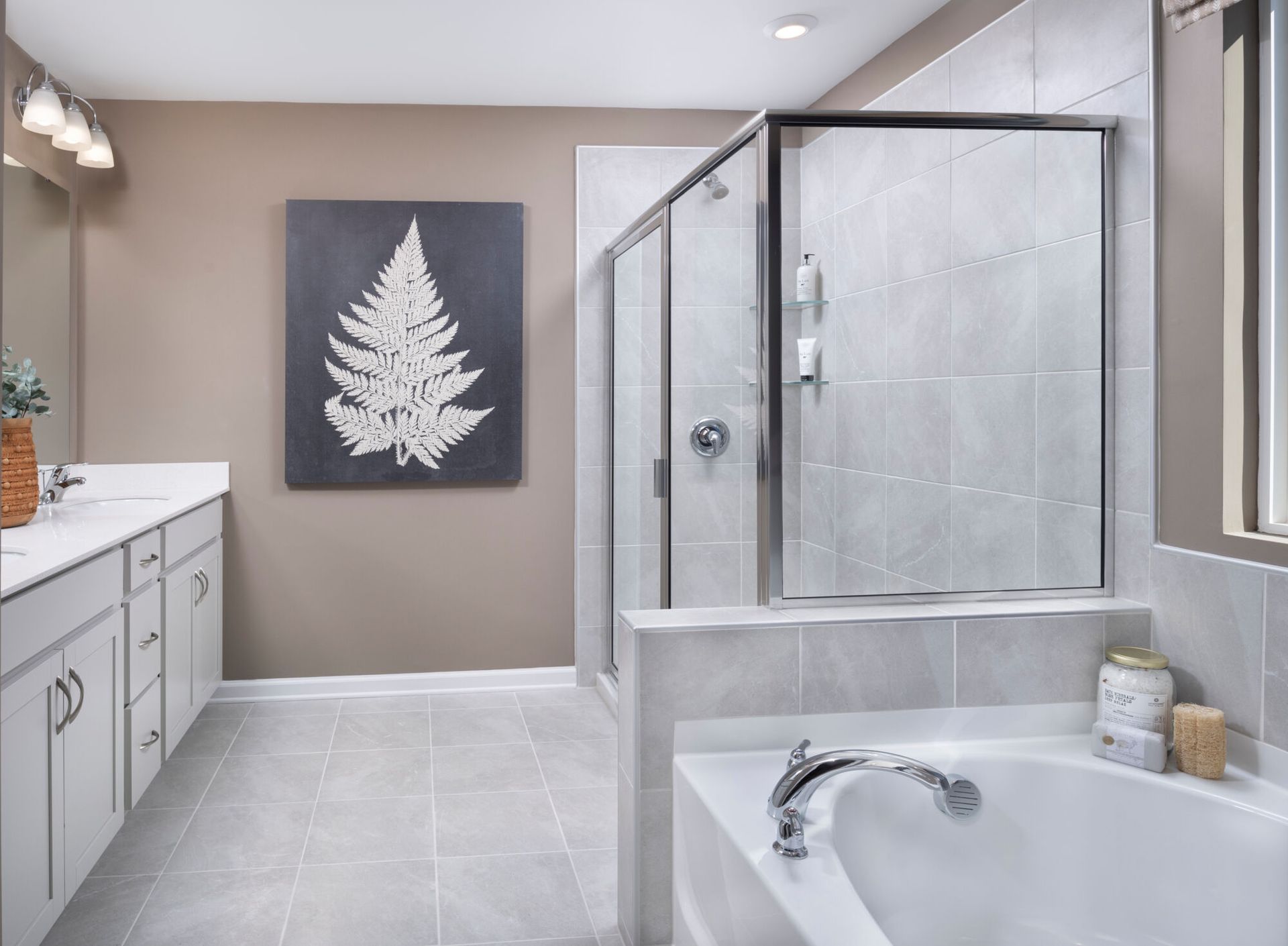 Sequoia model owner's full bath.