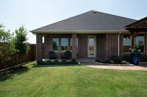 4328 Wordsworth Avenue (Julieta)