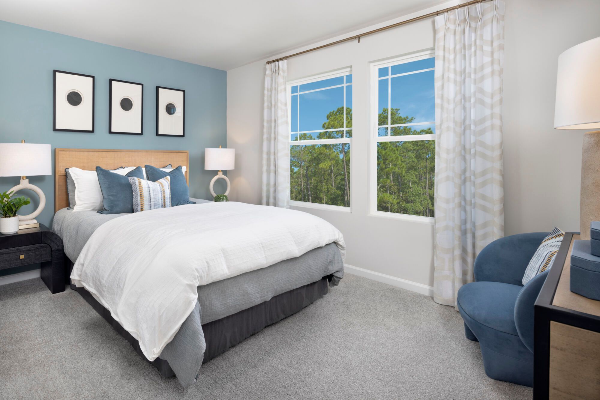 Photo representation of the Amira plan. Colors, finishes and options will vary.