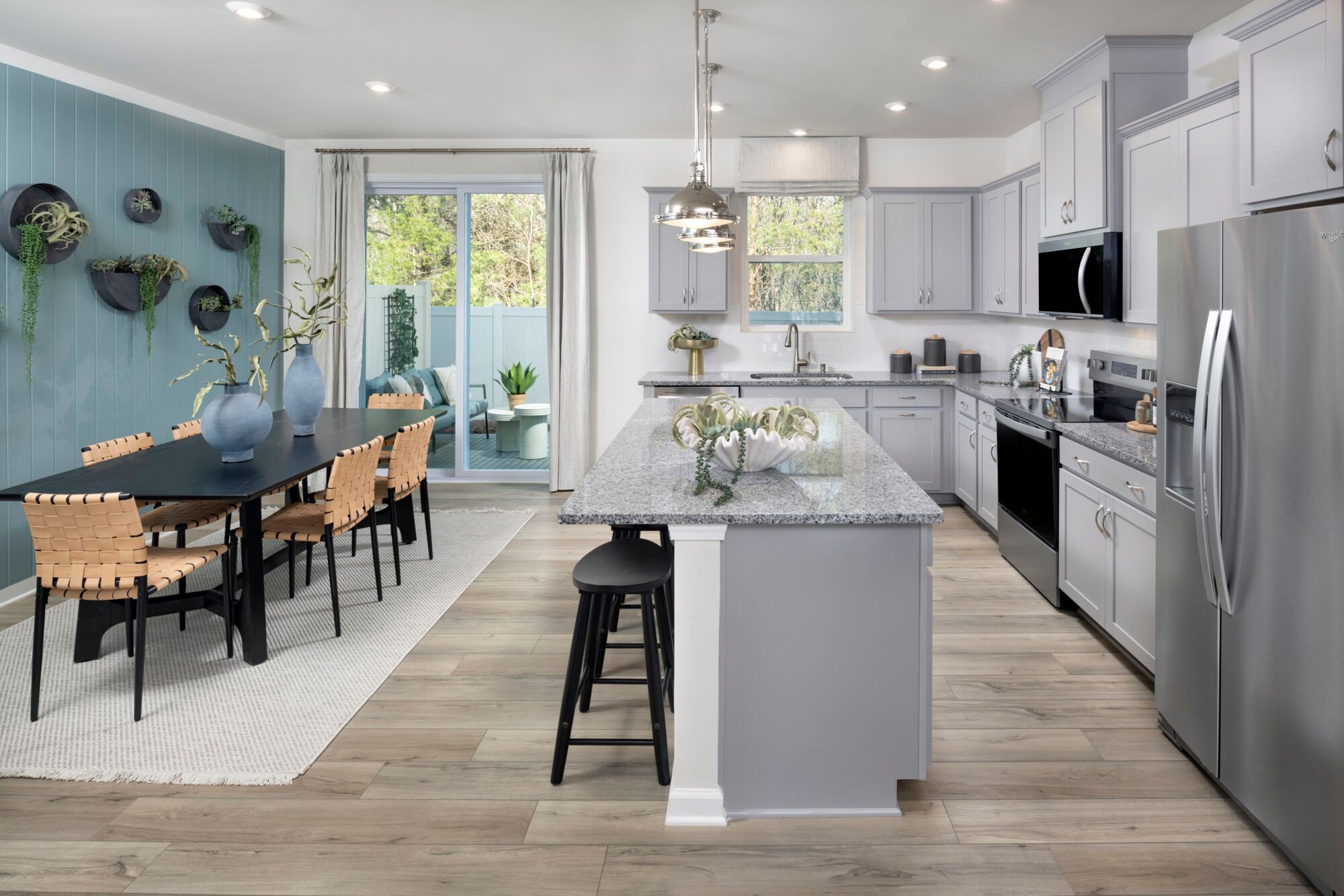 Photo representation of the Amira plan. Colors, finishes and options will vary.