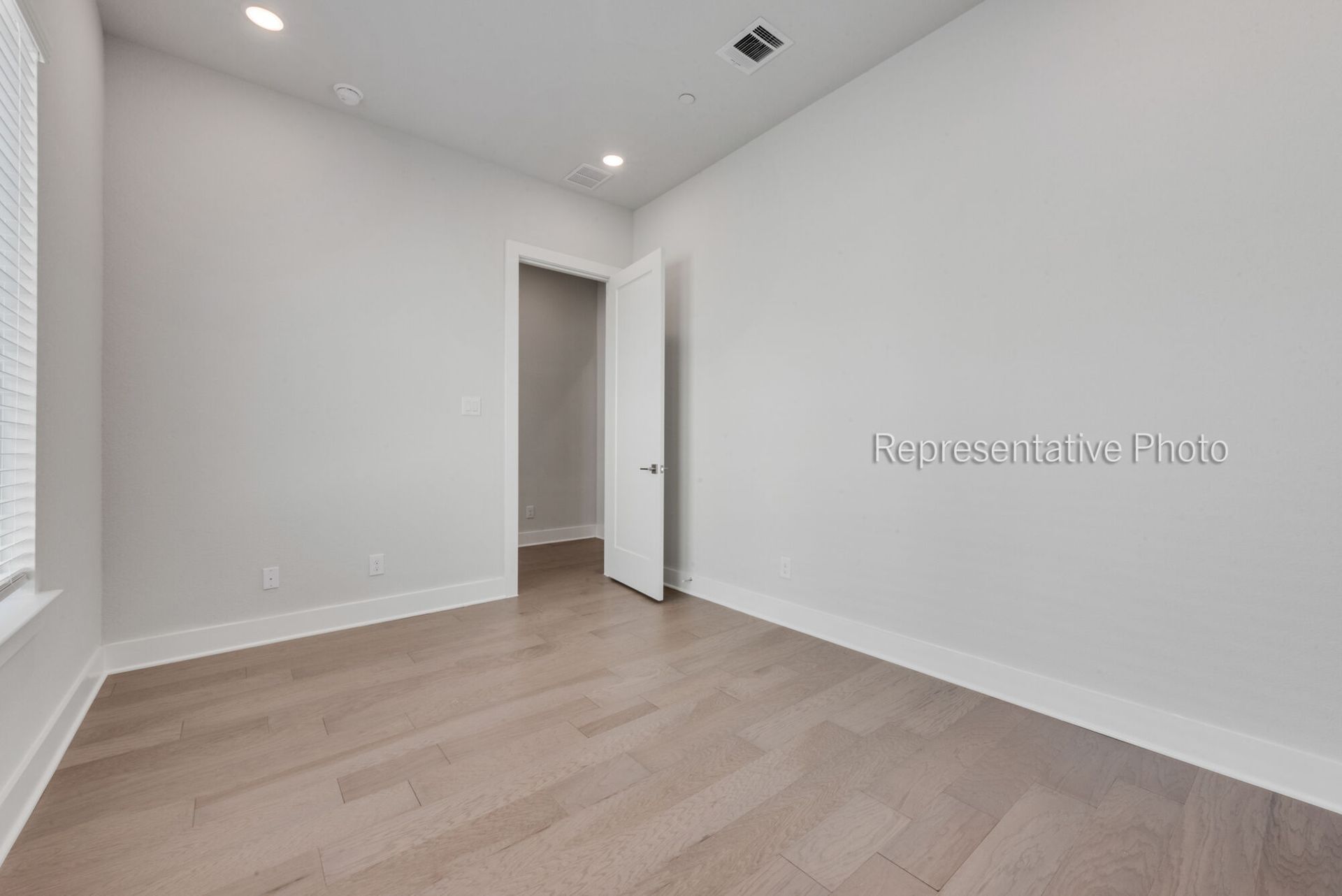 Photo representation of the Aberdeen floorplan. Colors, finishes and options will vary.
