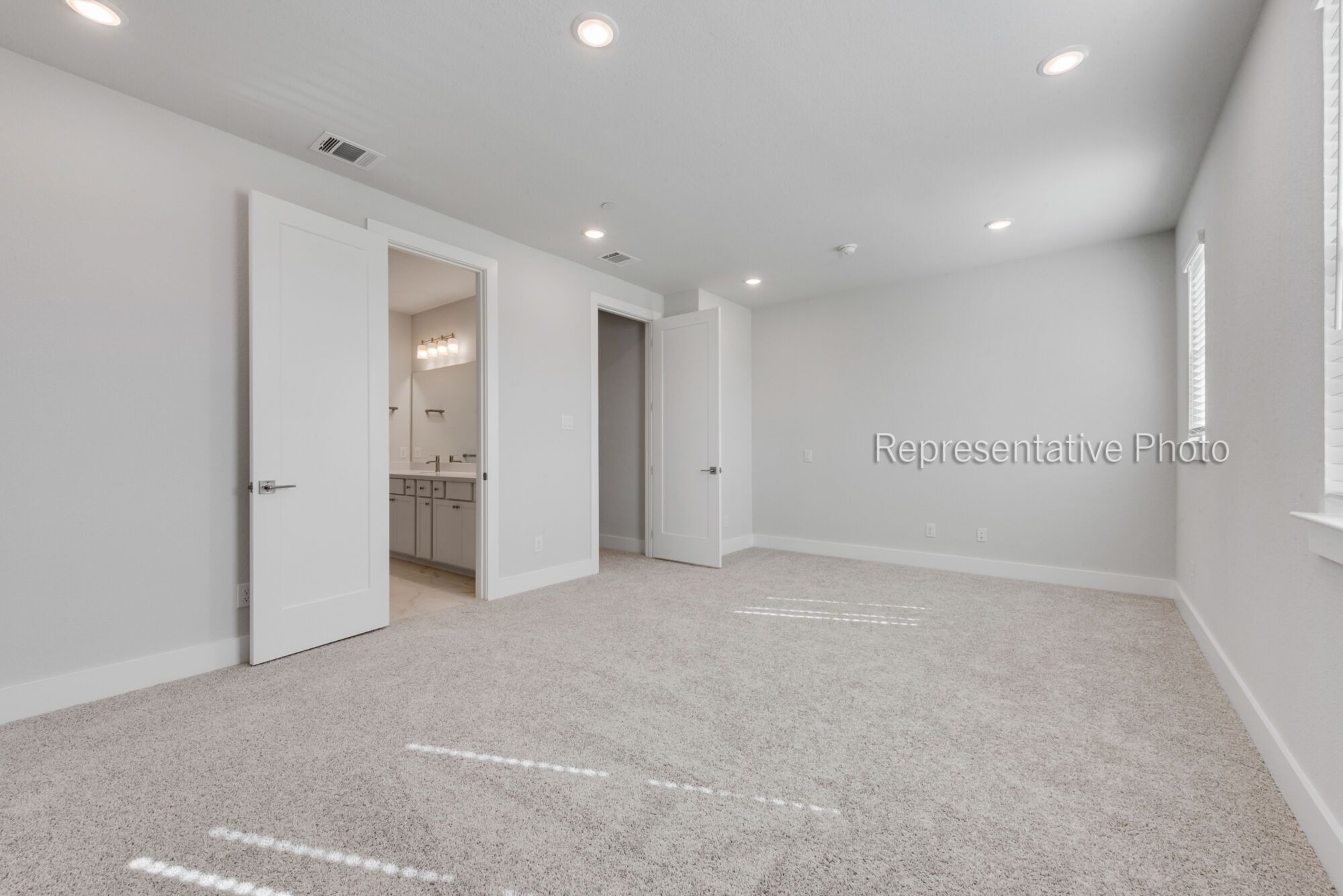 Photo representation of the Aberdeen floorplan. Colors, finishes and options will vary.