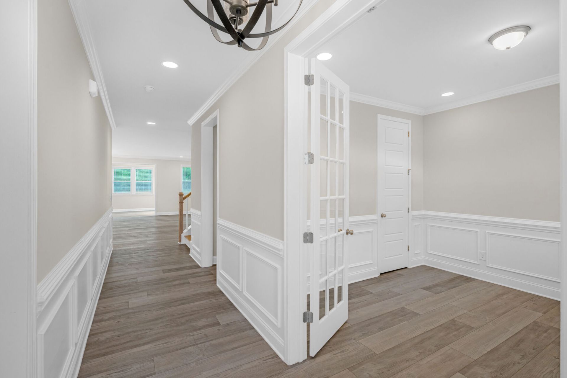 Florissant - Foyer and Study