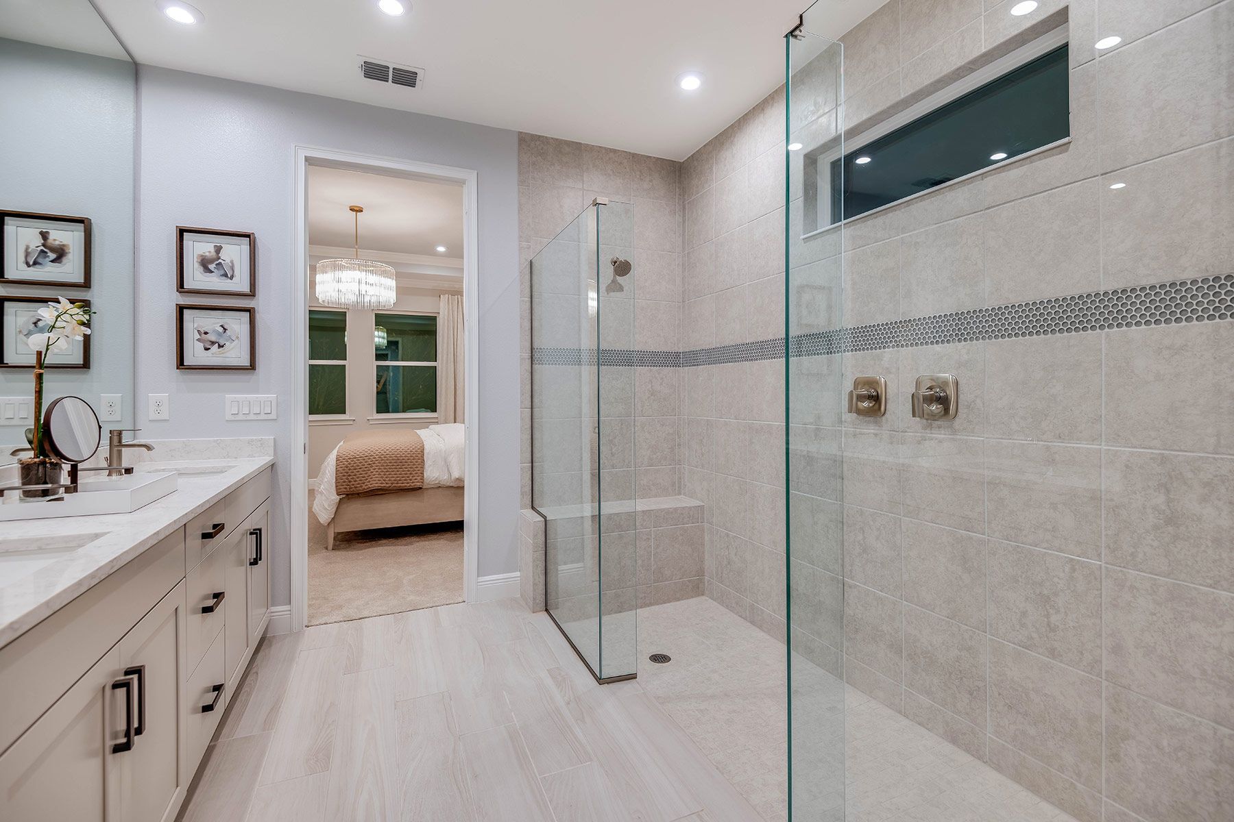 Owner's bath