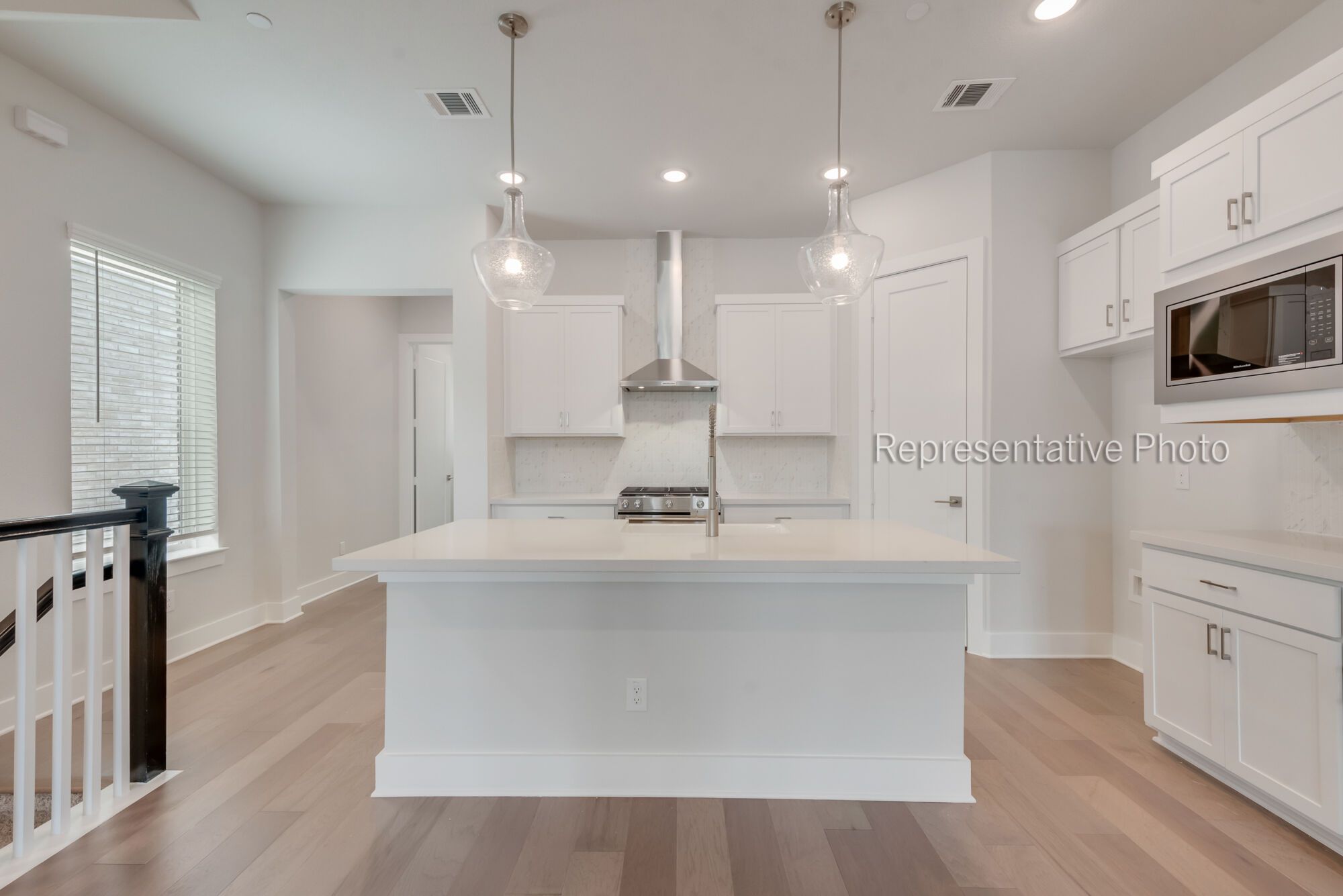 Photo representation of the Aberdeen II floorplan. Colors, finishes and options will vary.