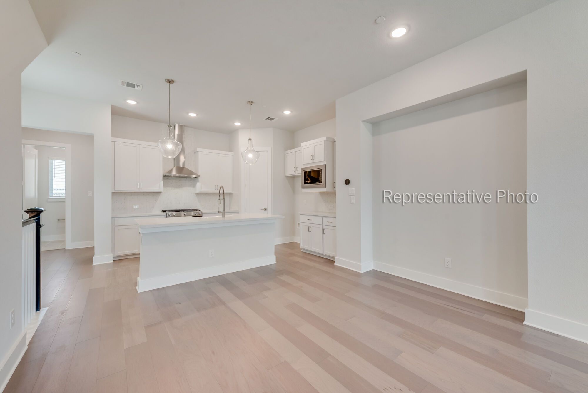 Photo representation of the Aberdeen II floorplan. Colors, finishes and options will vary.