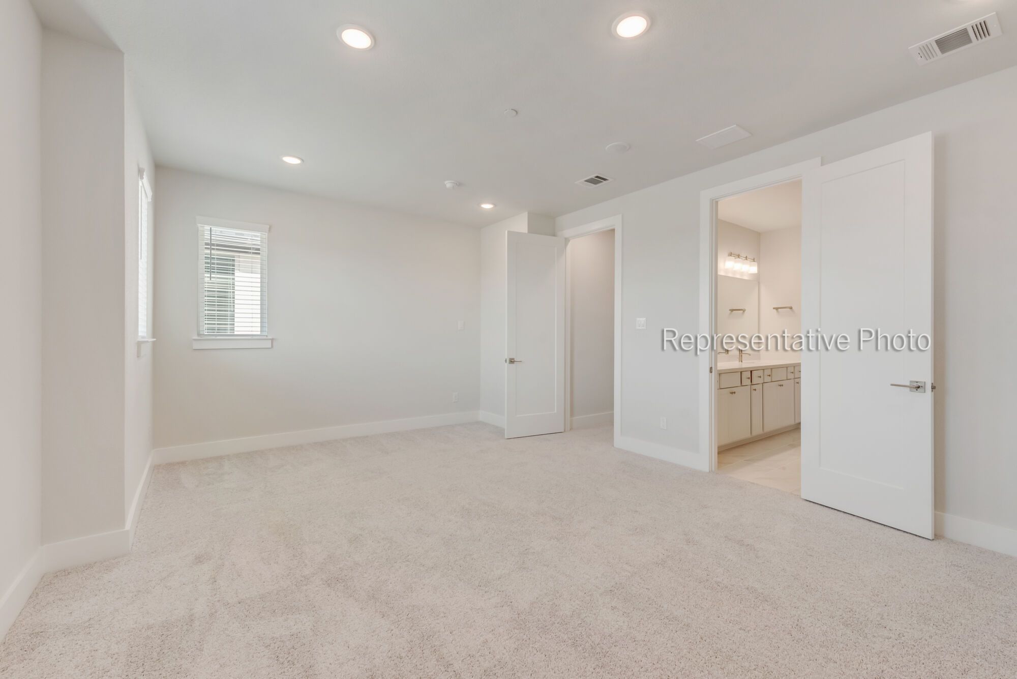 Photo representation of the Aberdeen II floorplan. Colors, finishes and options will vary.