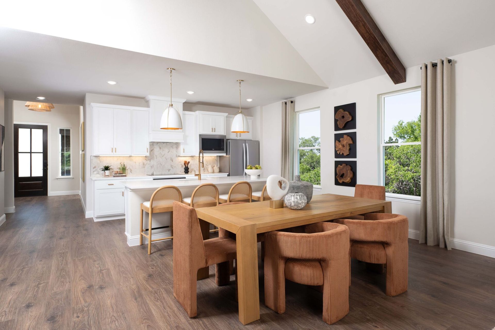 The Buchanan Model Dining