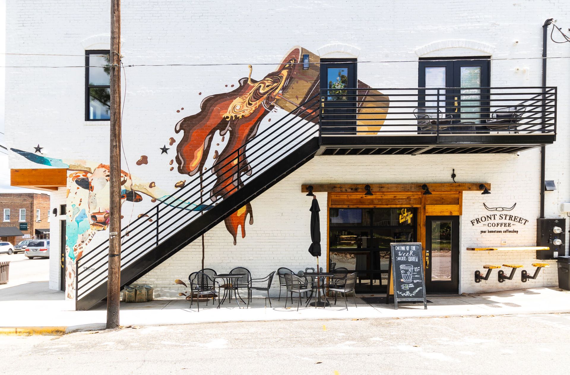 Nearby shopping & entertainment in Downtown Lillington