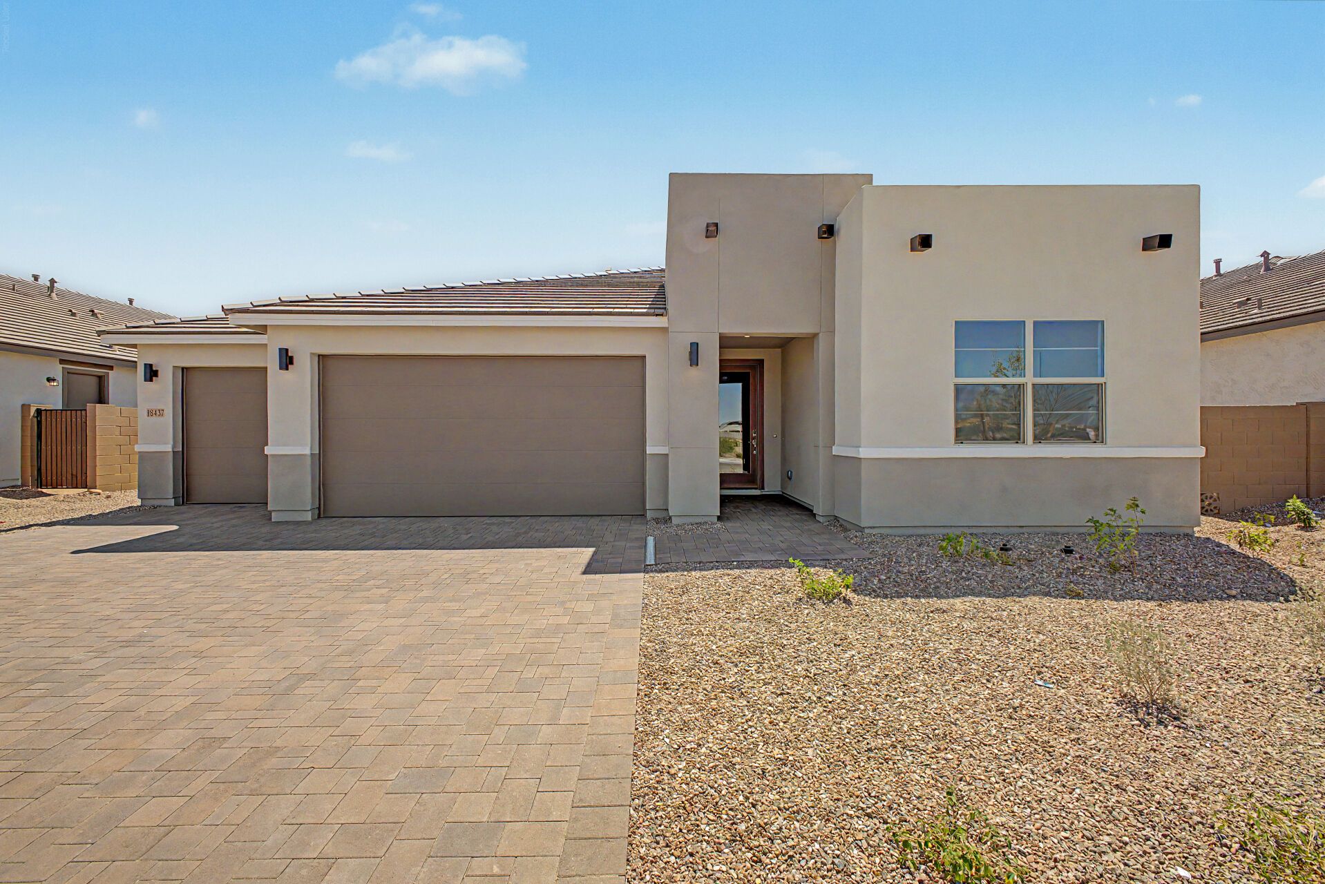 18437 W Sonora St