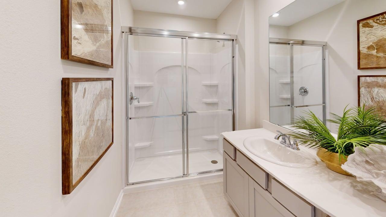 Avery Model Owner's Bath