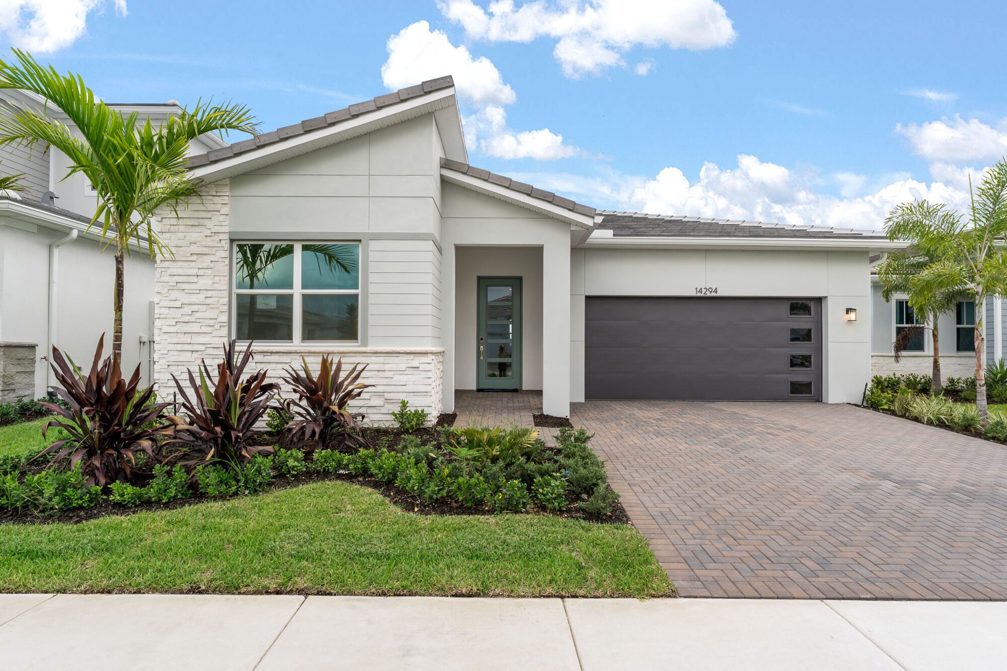 14294 SW ARTESIA DR (Rosewood)