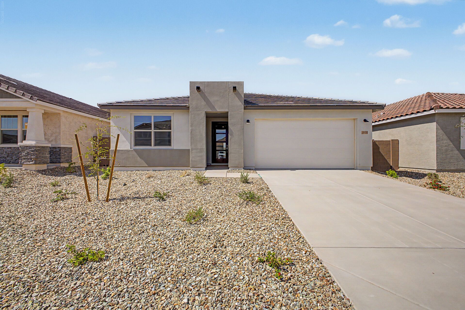 19416 W Loma Ln