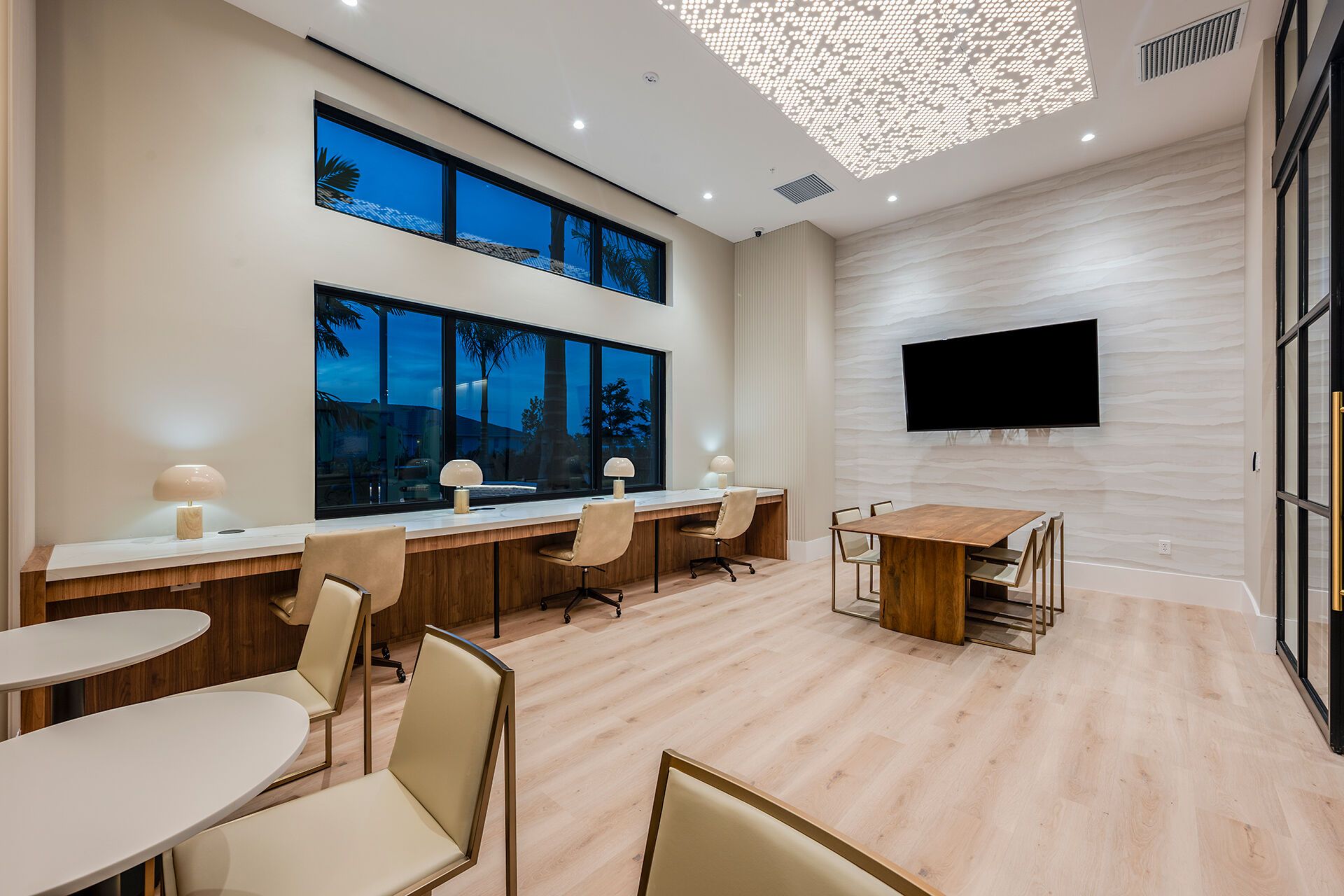 The Sunstone Lakeside Retreat