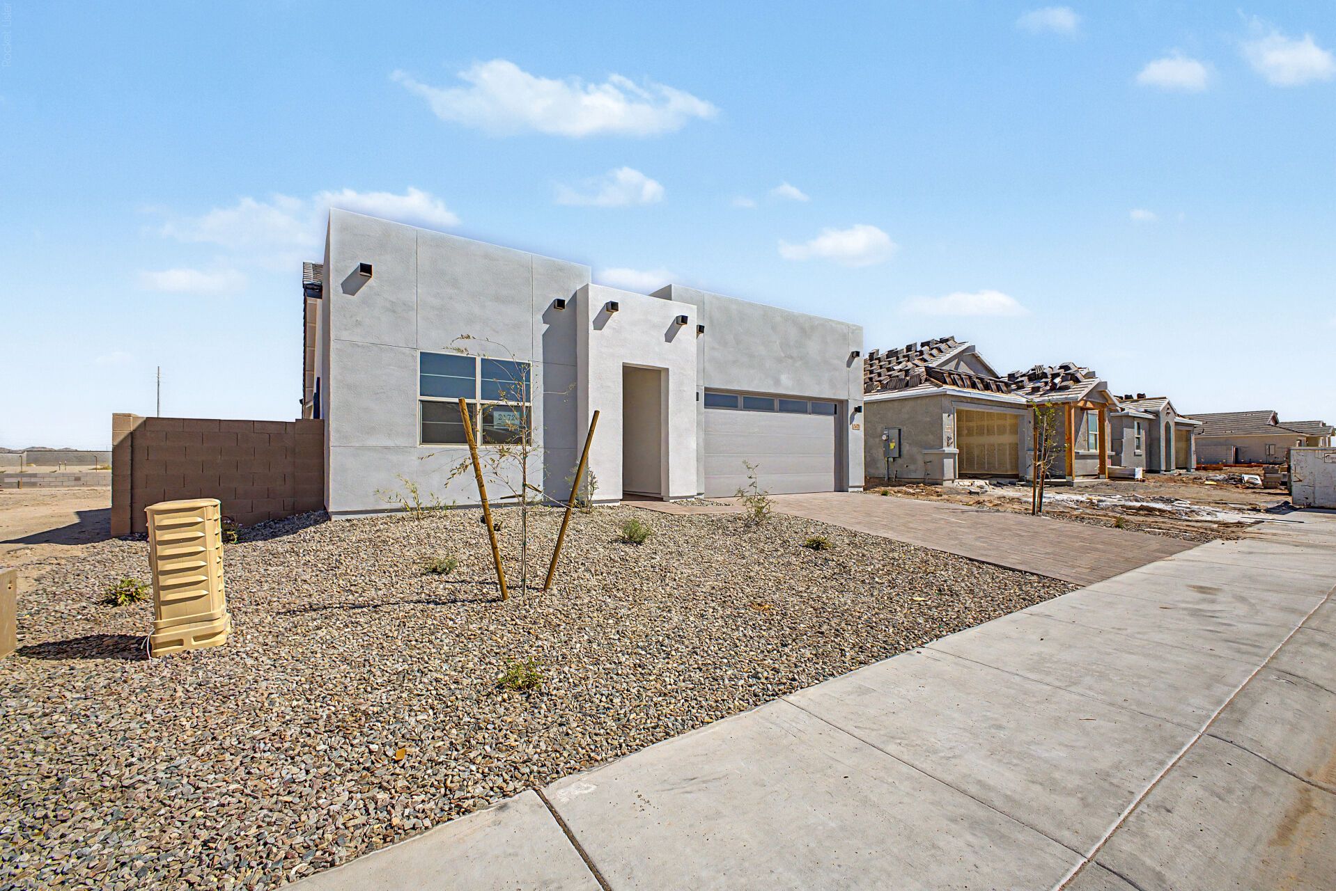 24032 W ILLINI ST (Azure)