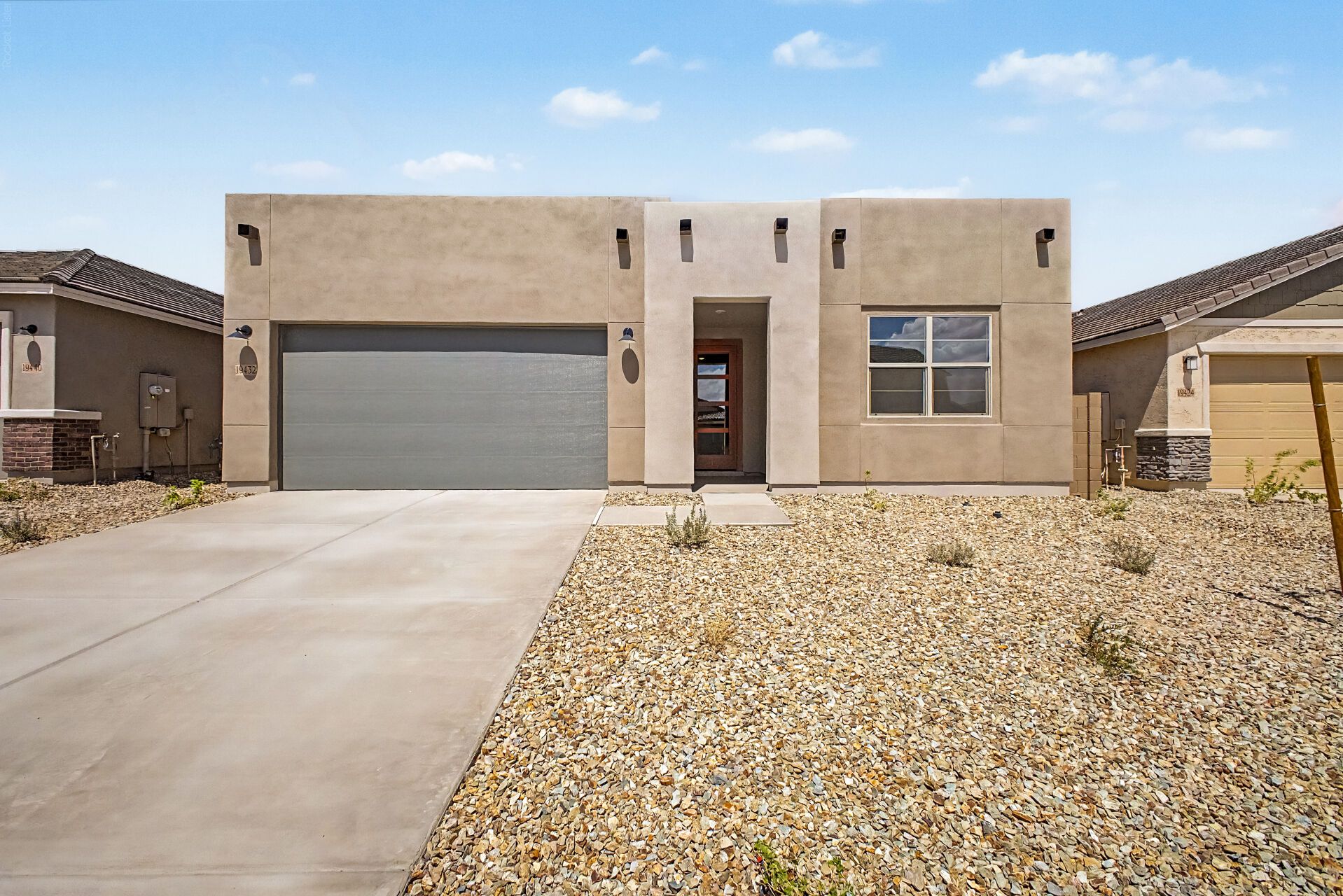 19432 W LOMA LN (Azure)