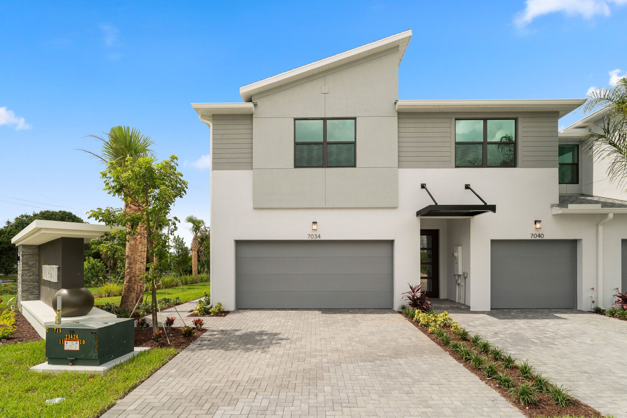 7279 Channing Ave