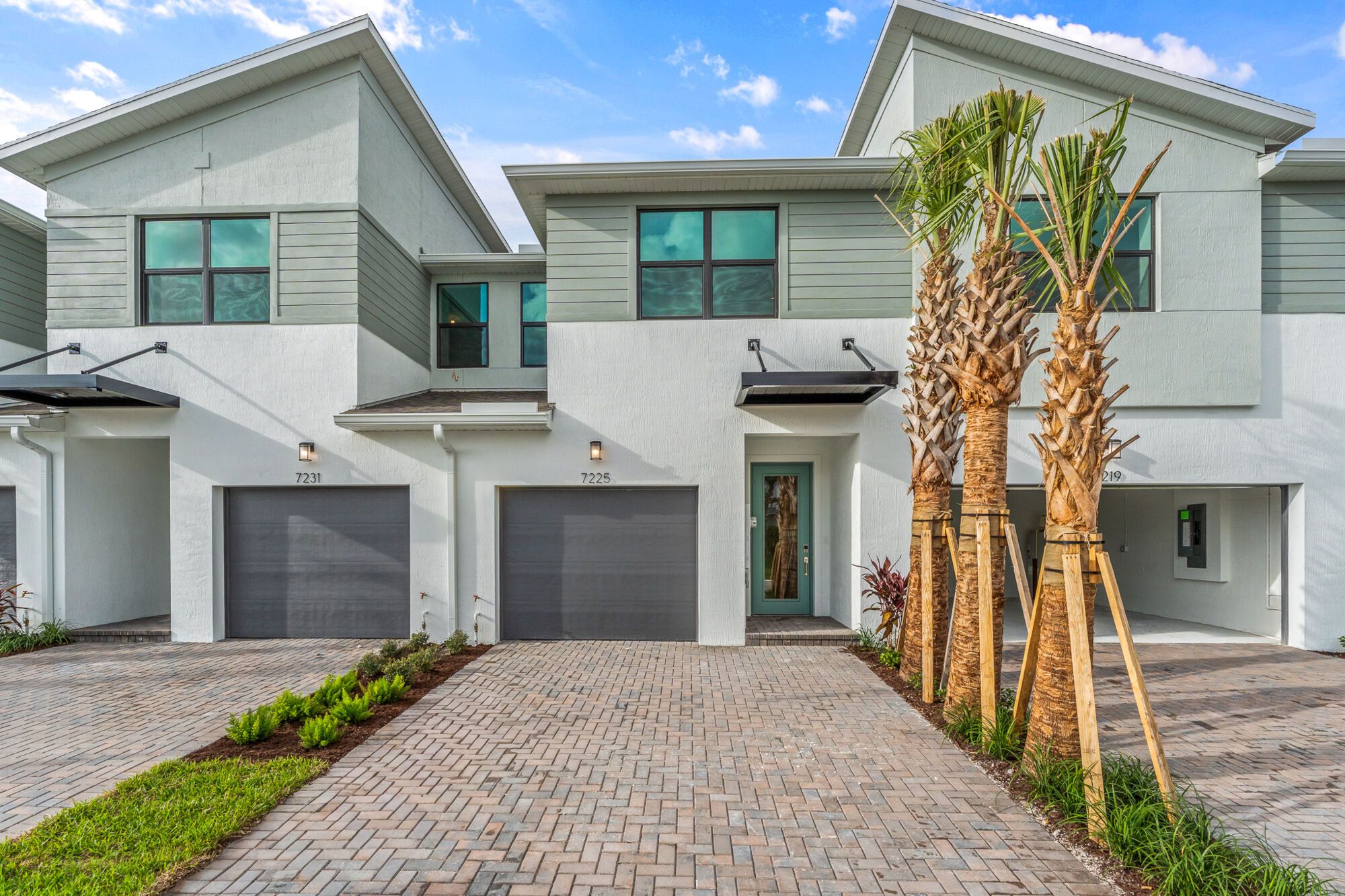 7225 Channing Ave (Hawthorn)