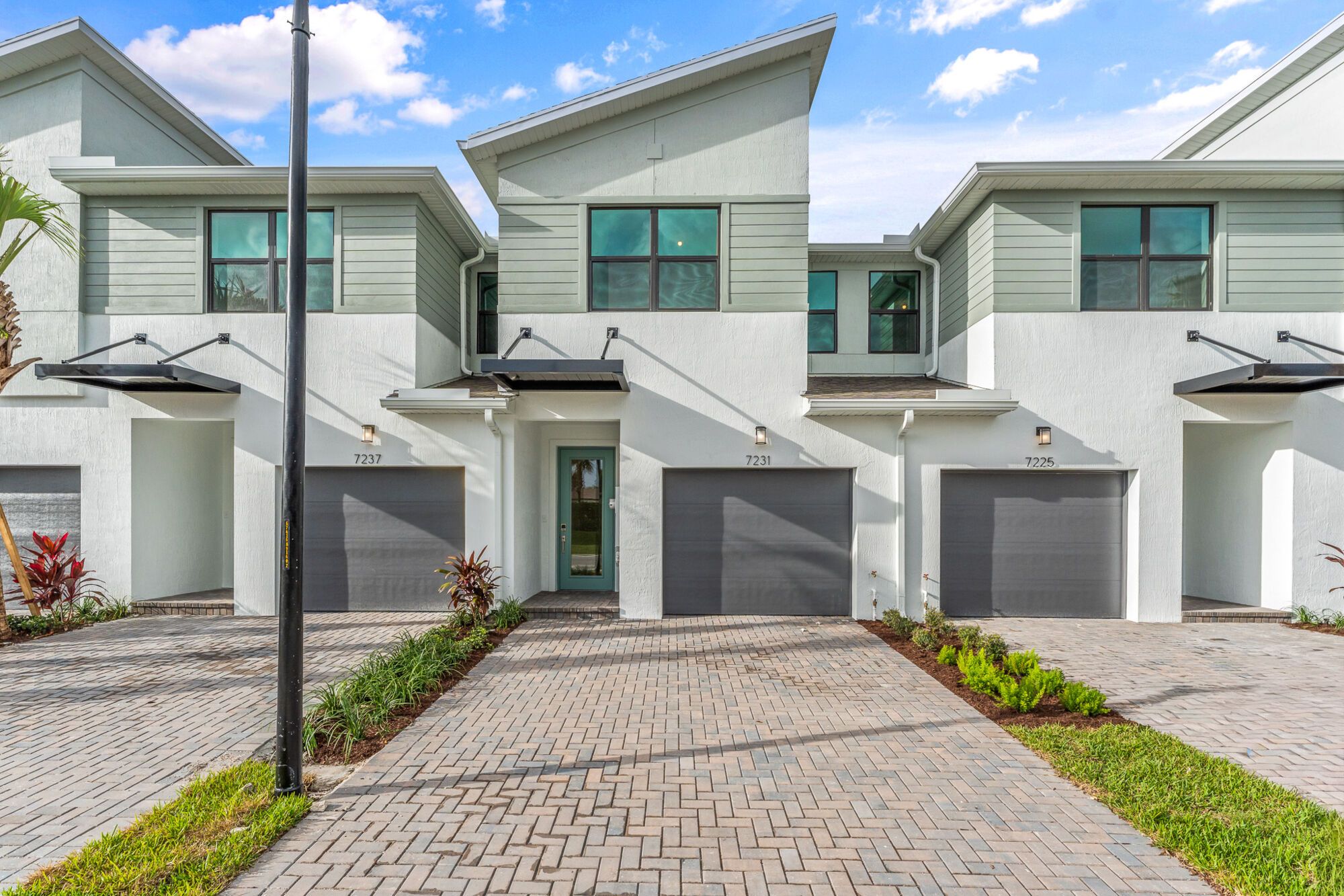 7231 Channing Ave (Hawthorn)