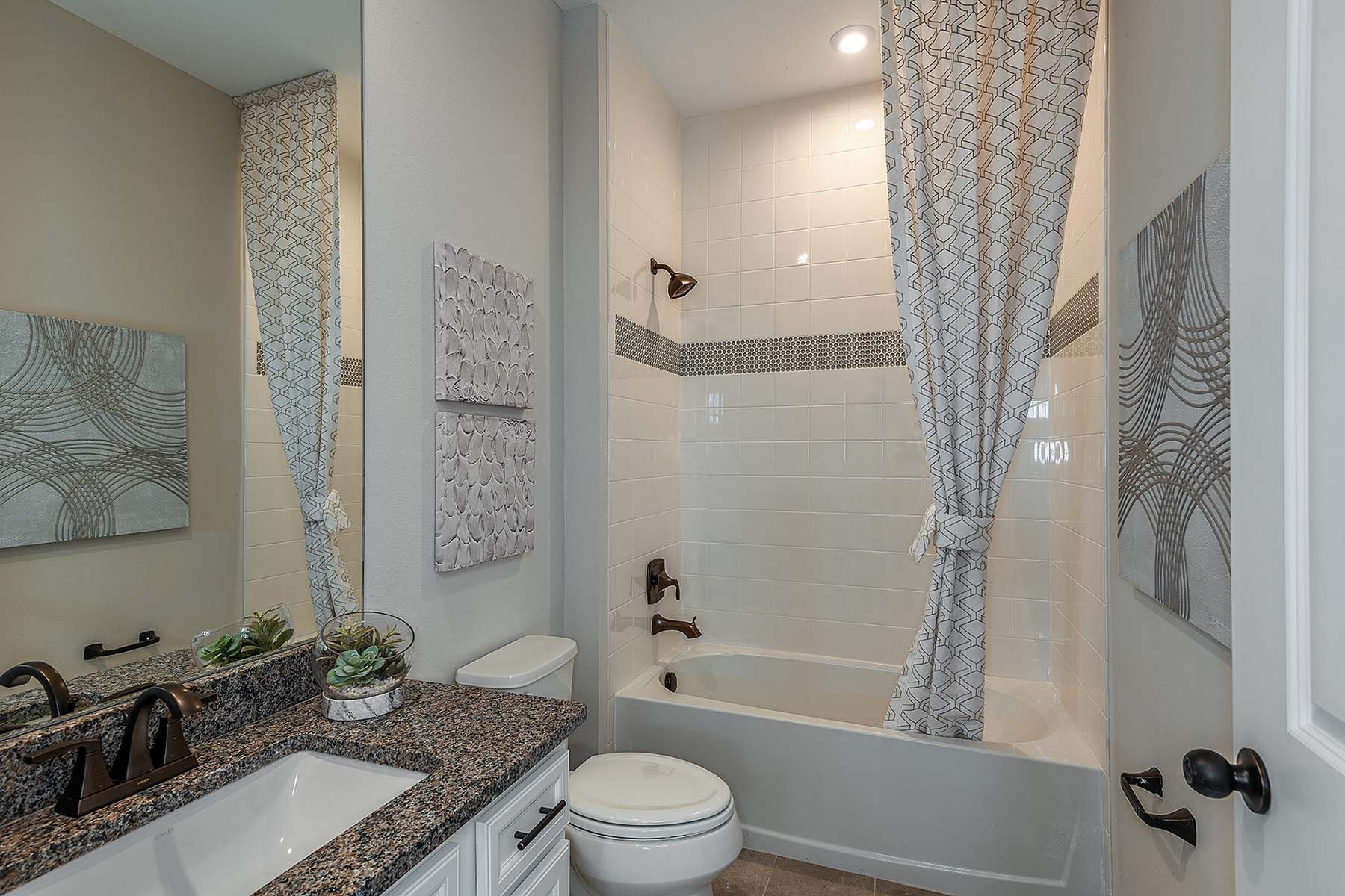 Largo Bathroom 2