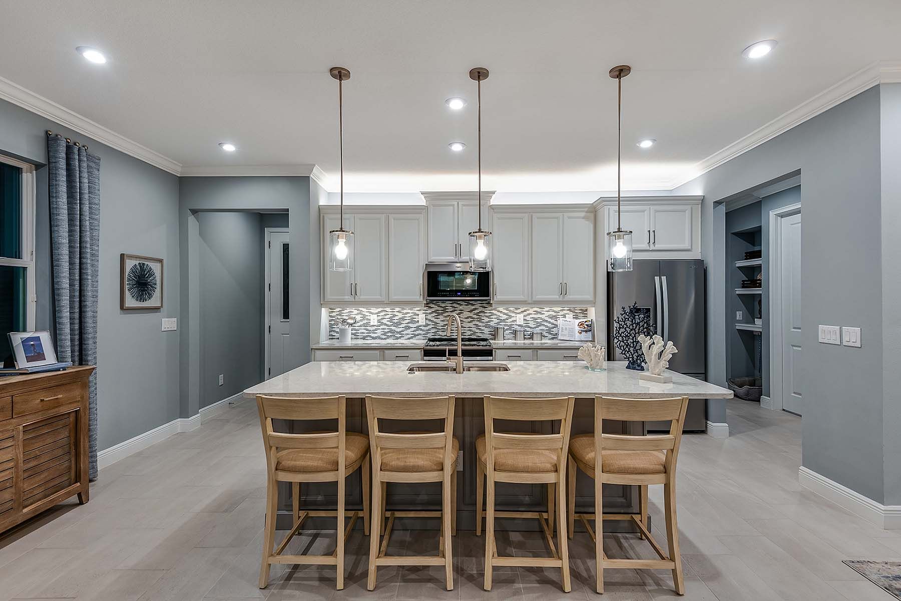 Model Breakfast Bar 