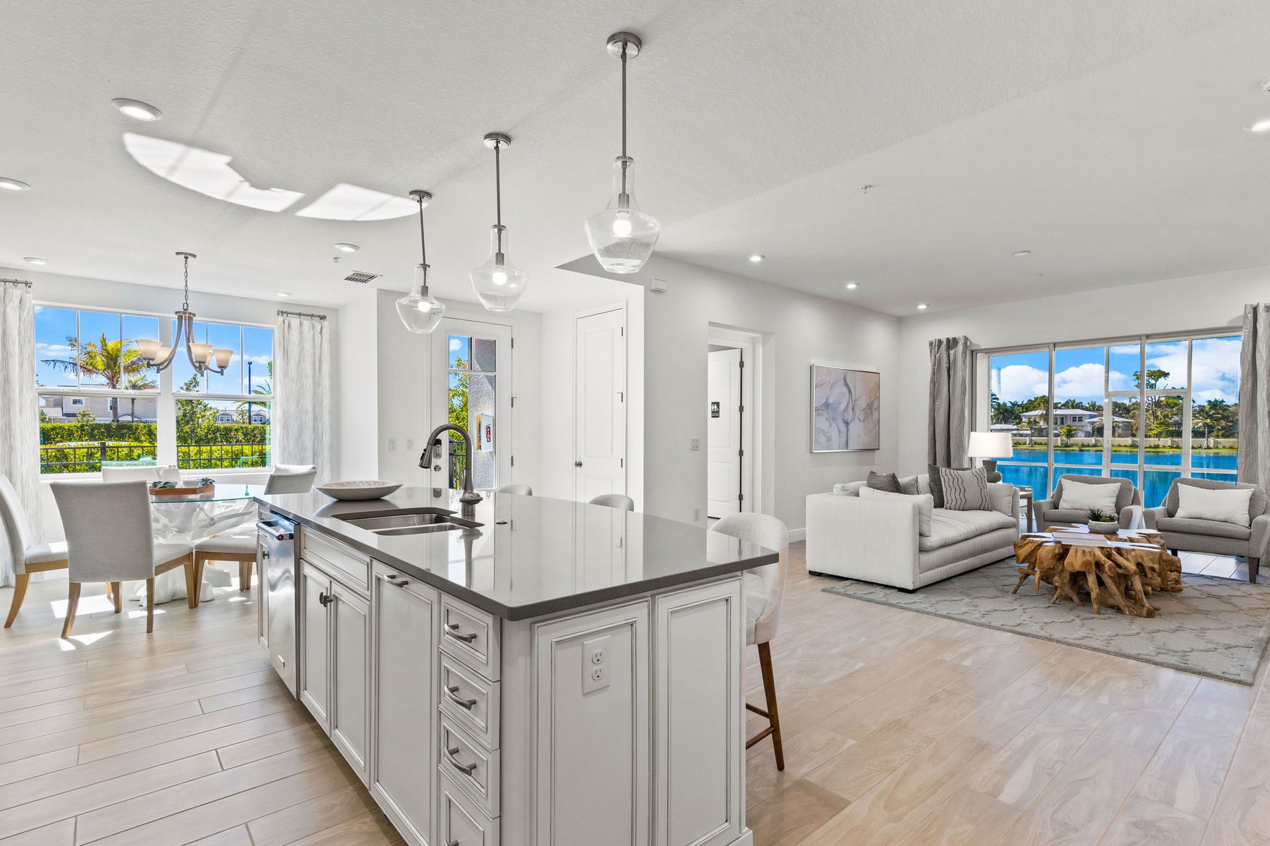  Model Kitchen w/view Dining, Great Room