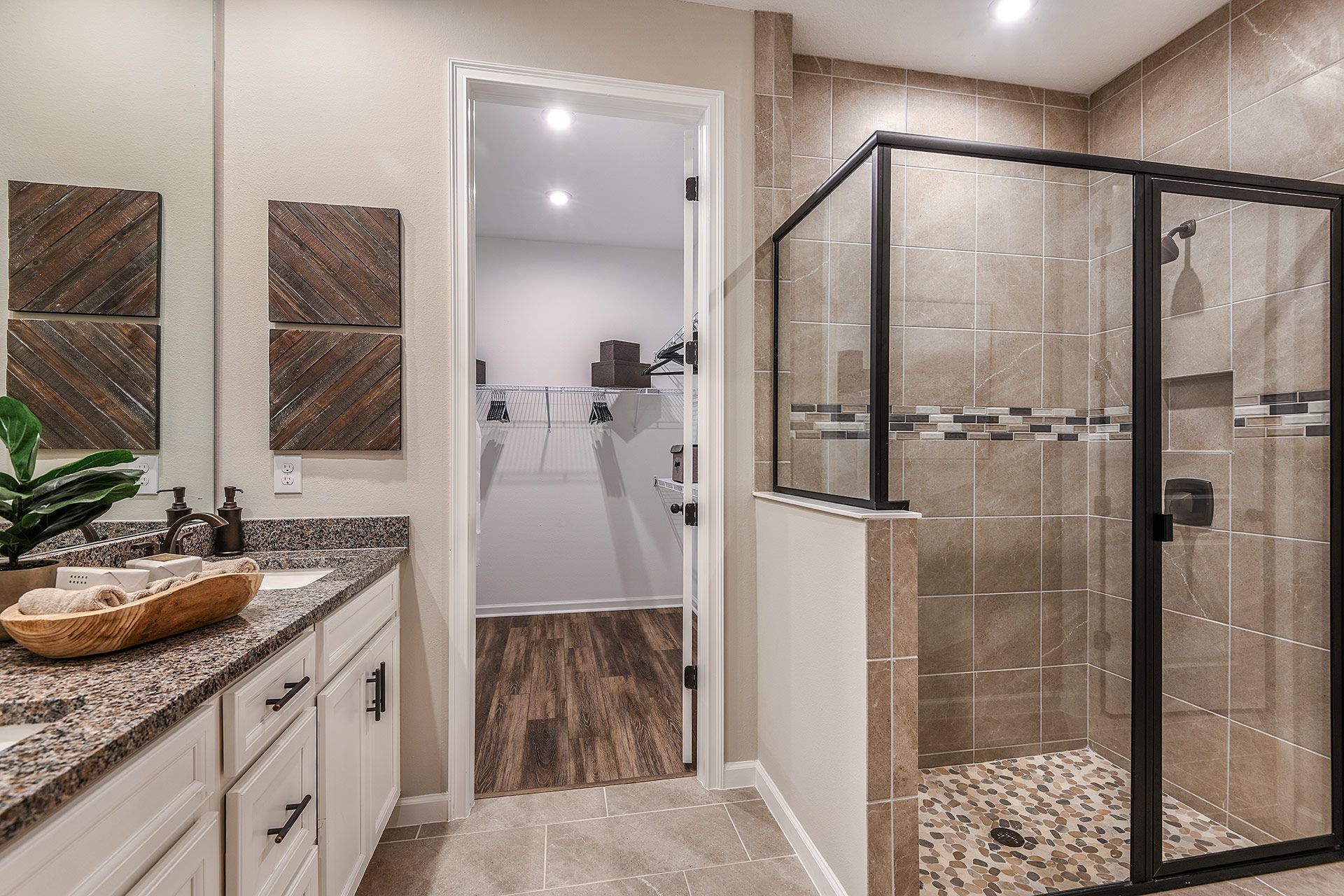 Largo - Owner's Bathroom