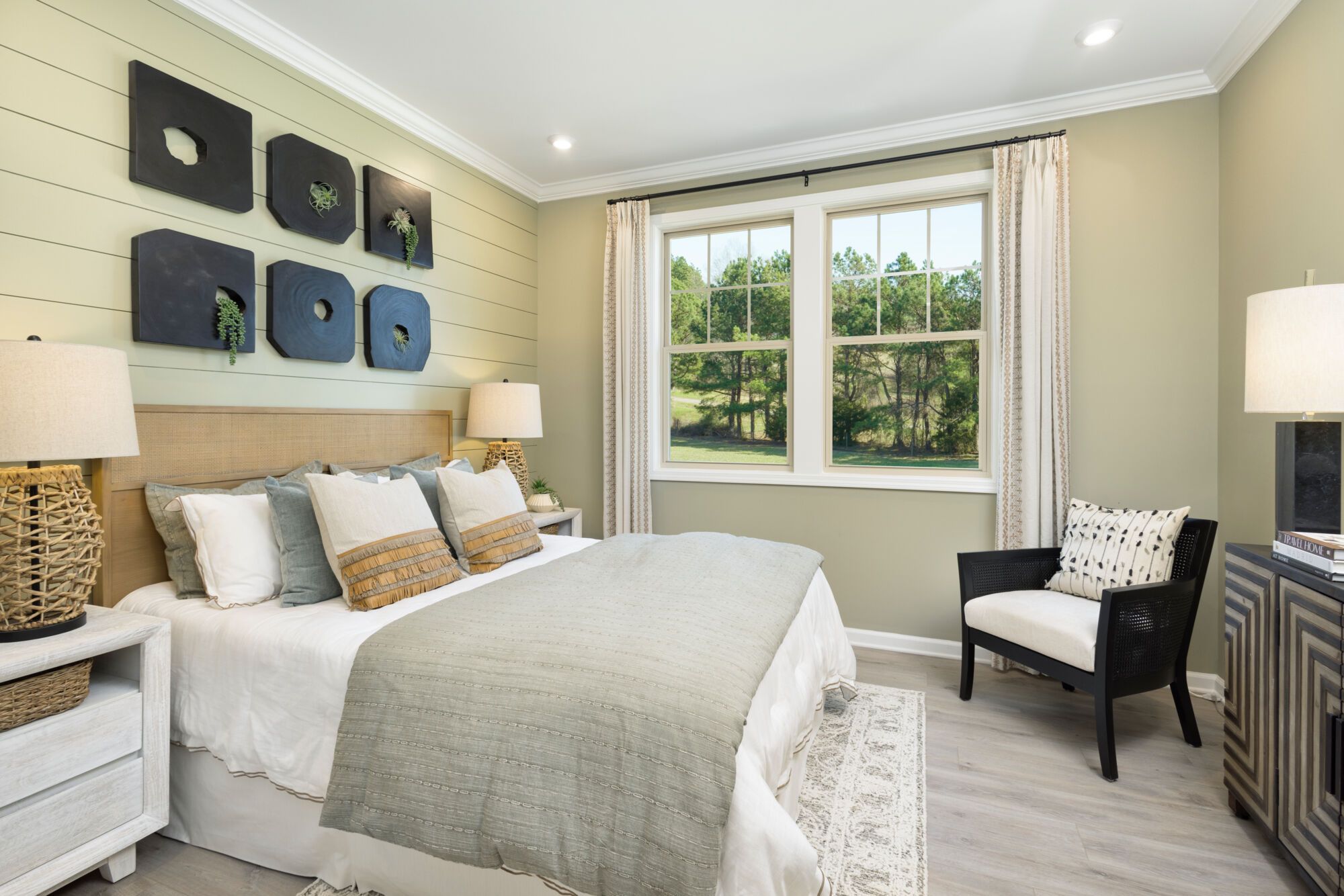 Huntersville - Roseshire Chase Sequoia Guest Bedroom