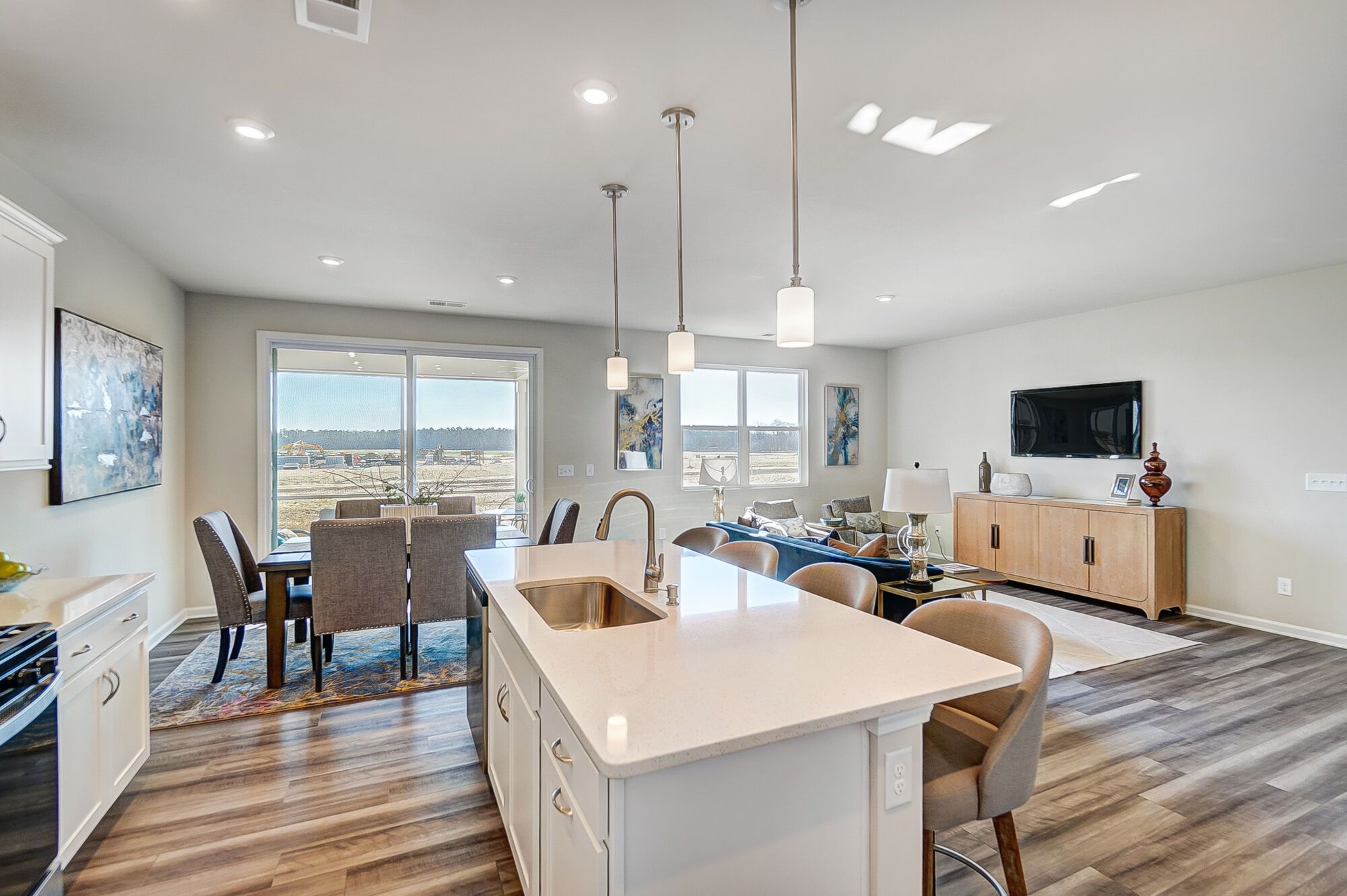 *Photo Representation of Cascades Floorplan