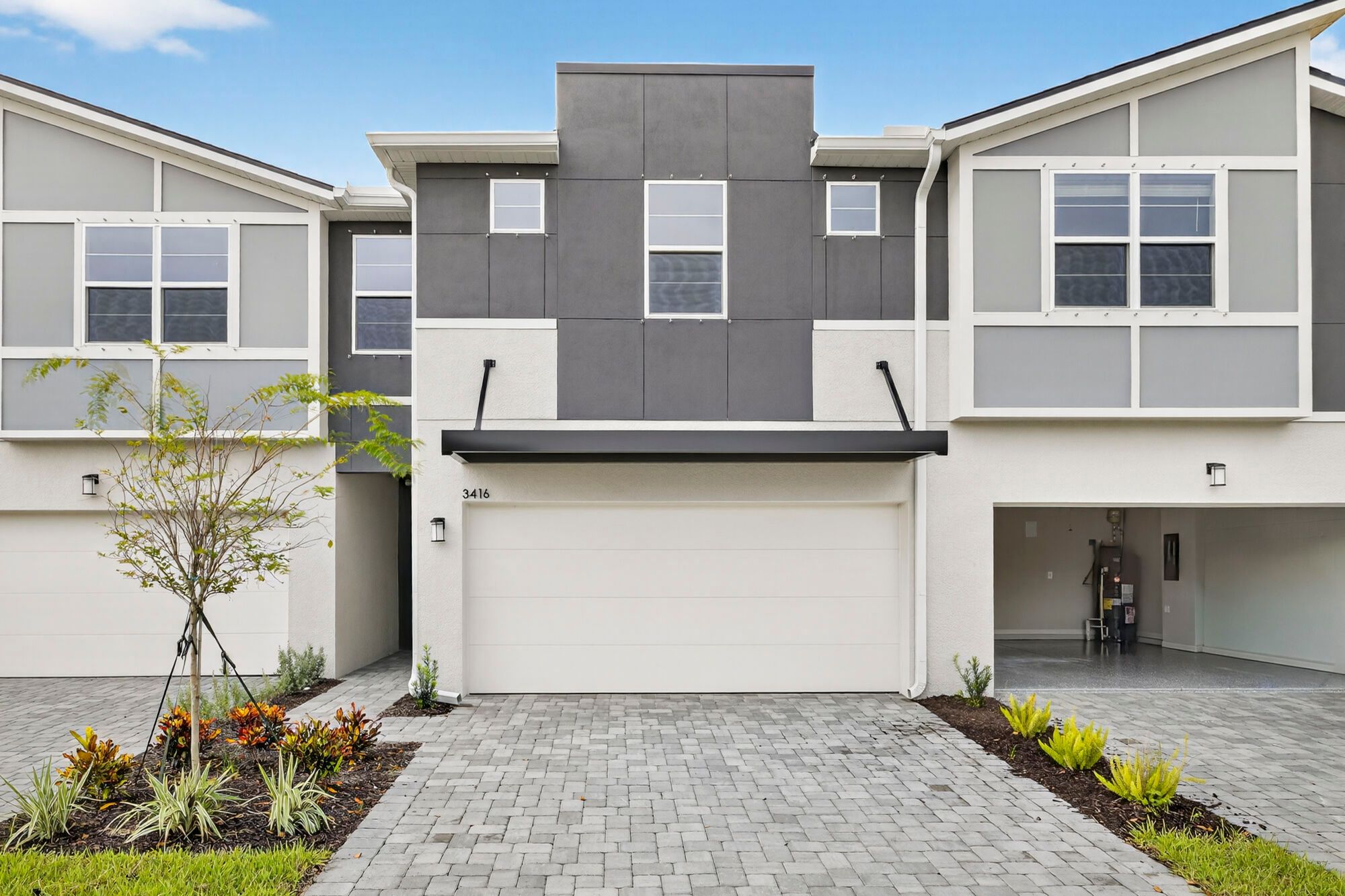 Bloomingdale Townes por Mattamy Homes en Tampa-St. Petersburg Florida