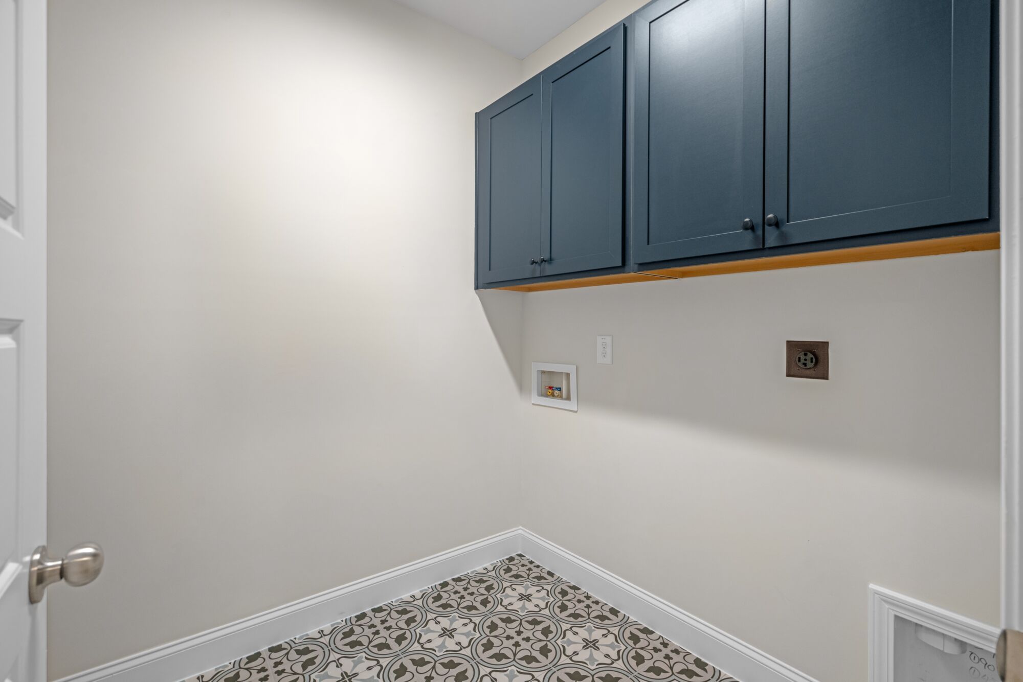 Florissant - Laundry room with optional cabinets