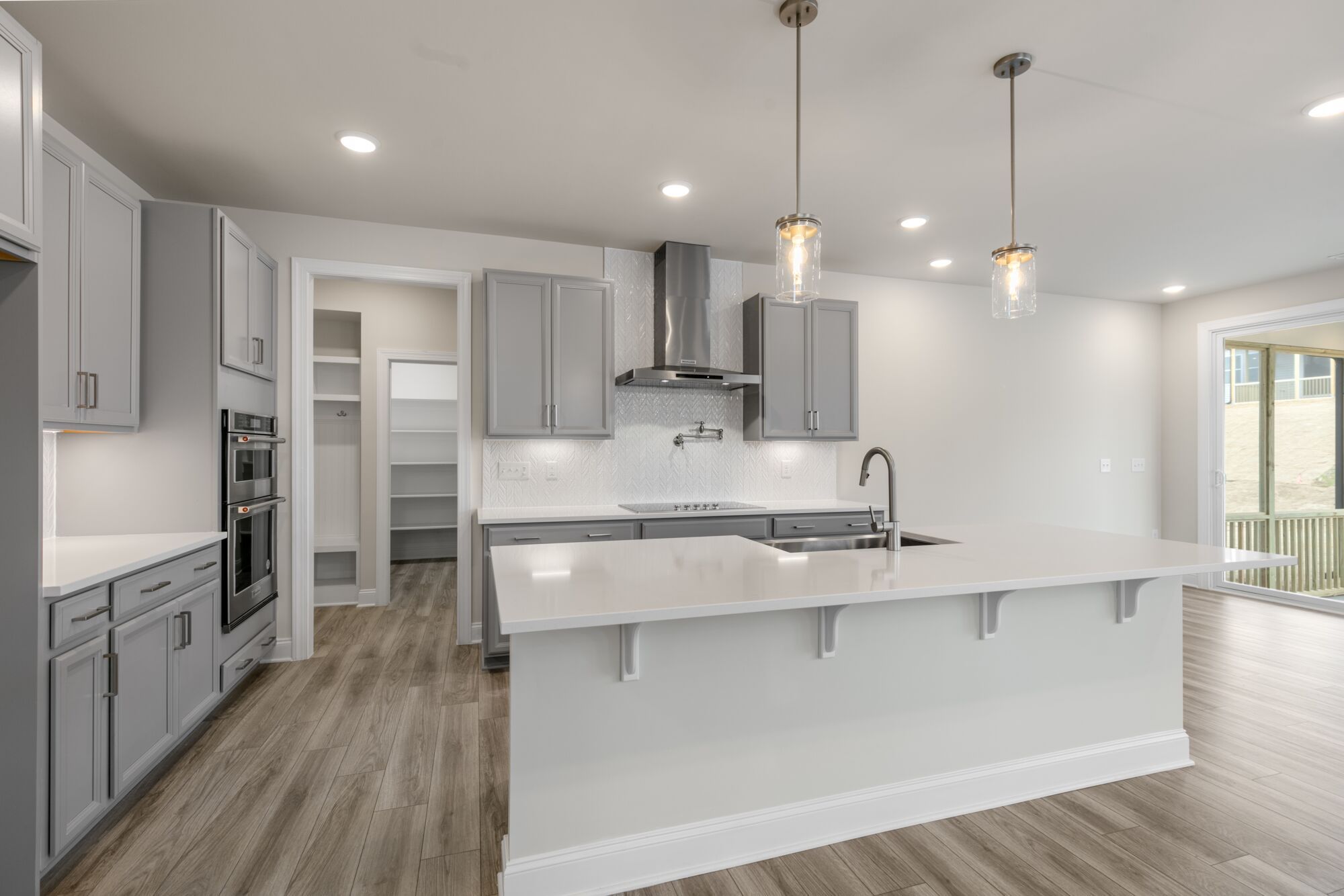 Voyageur floorplan - shown with gourmet kitchen