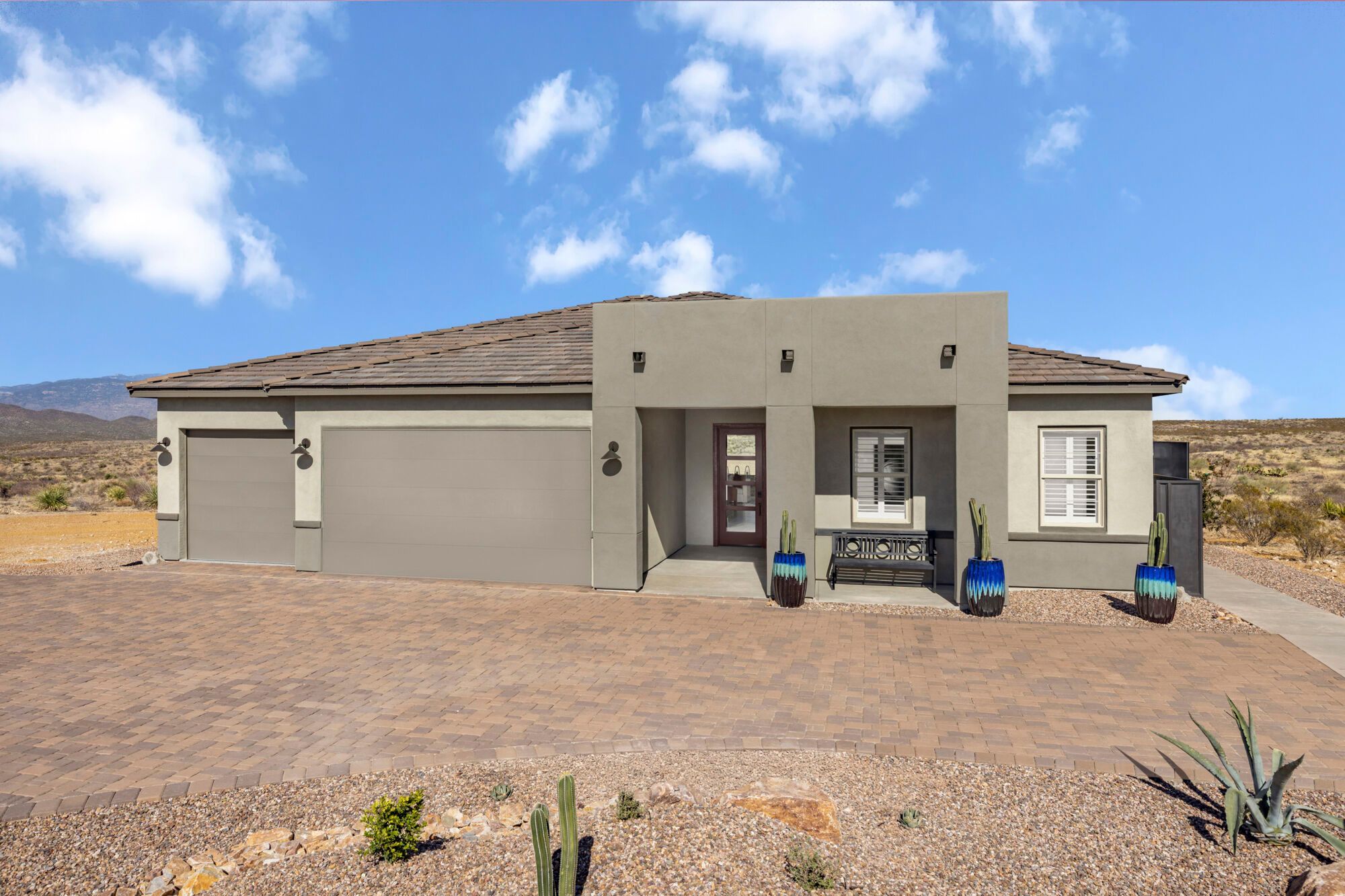 Hunter Model with Desert Modern elevation