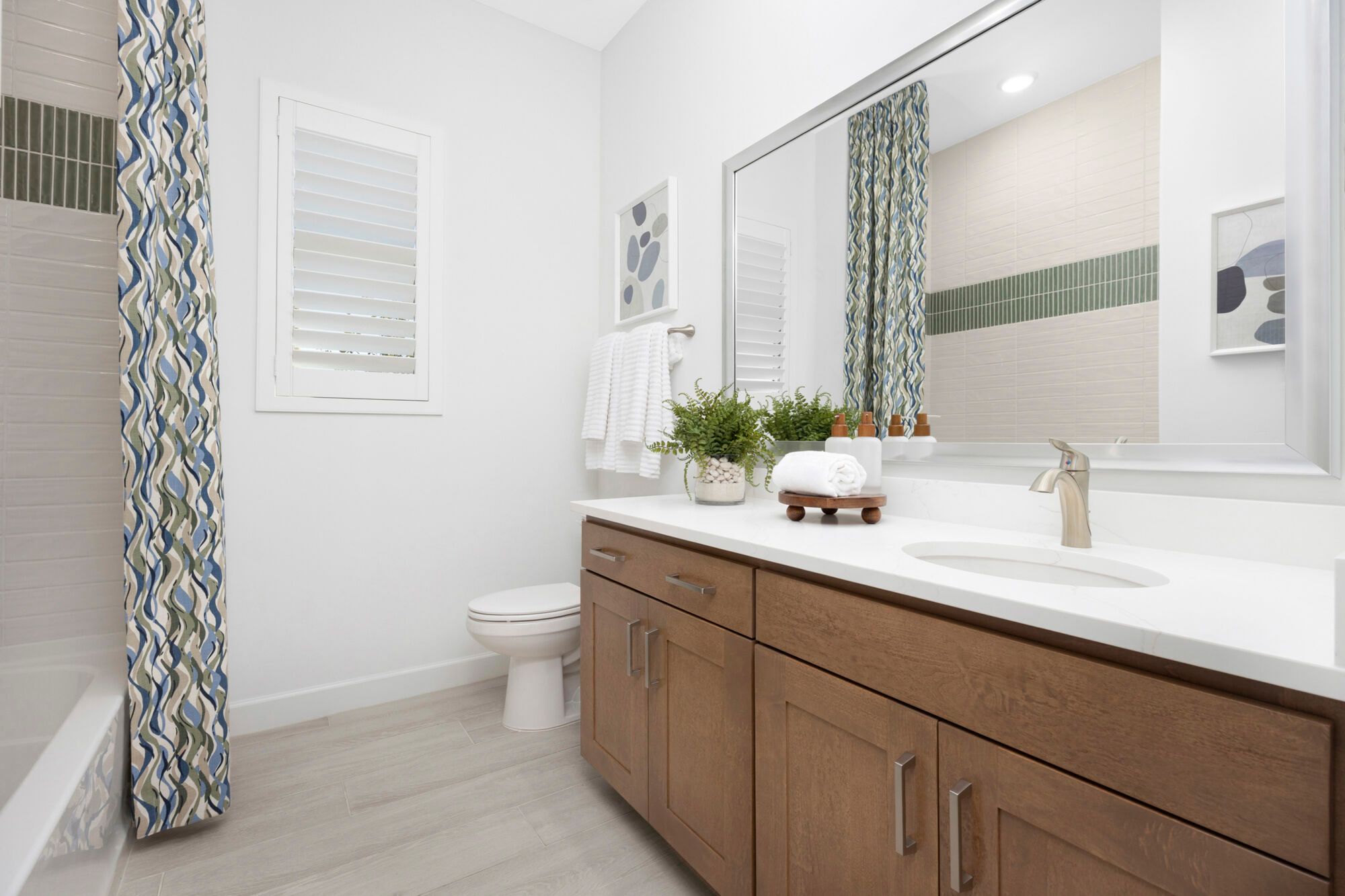 Marigold Model Bath2