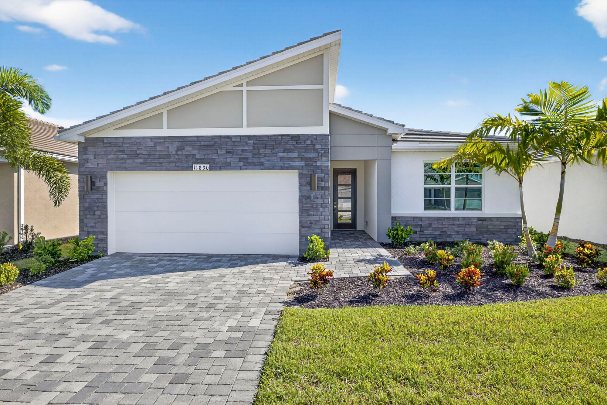 Gateway II - Sunstone Lakeside at Wellen Park: Venice, Florida - Mattamy Homes