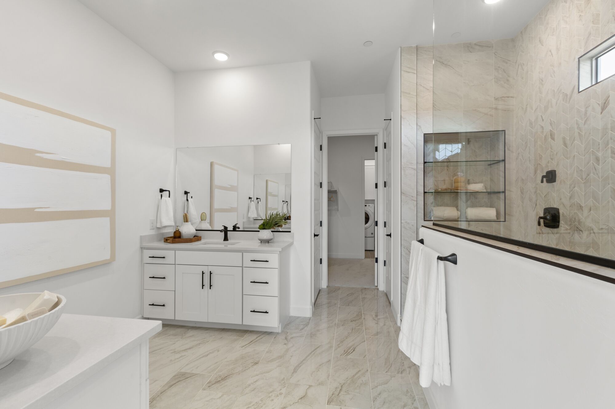 Cantabria Mint Model - Owner's Bath