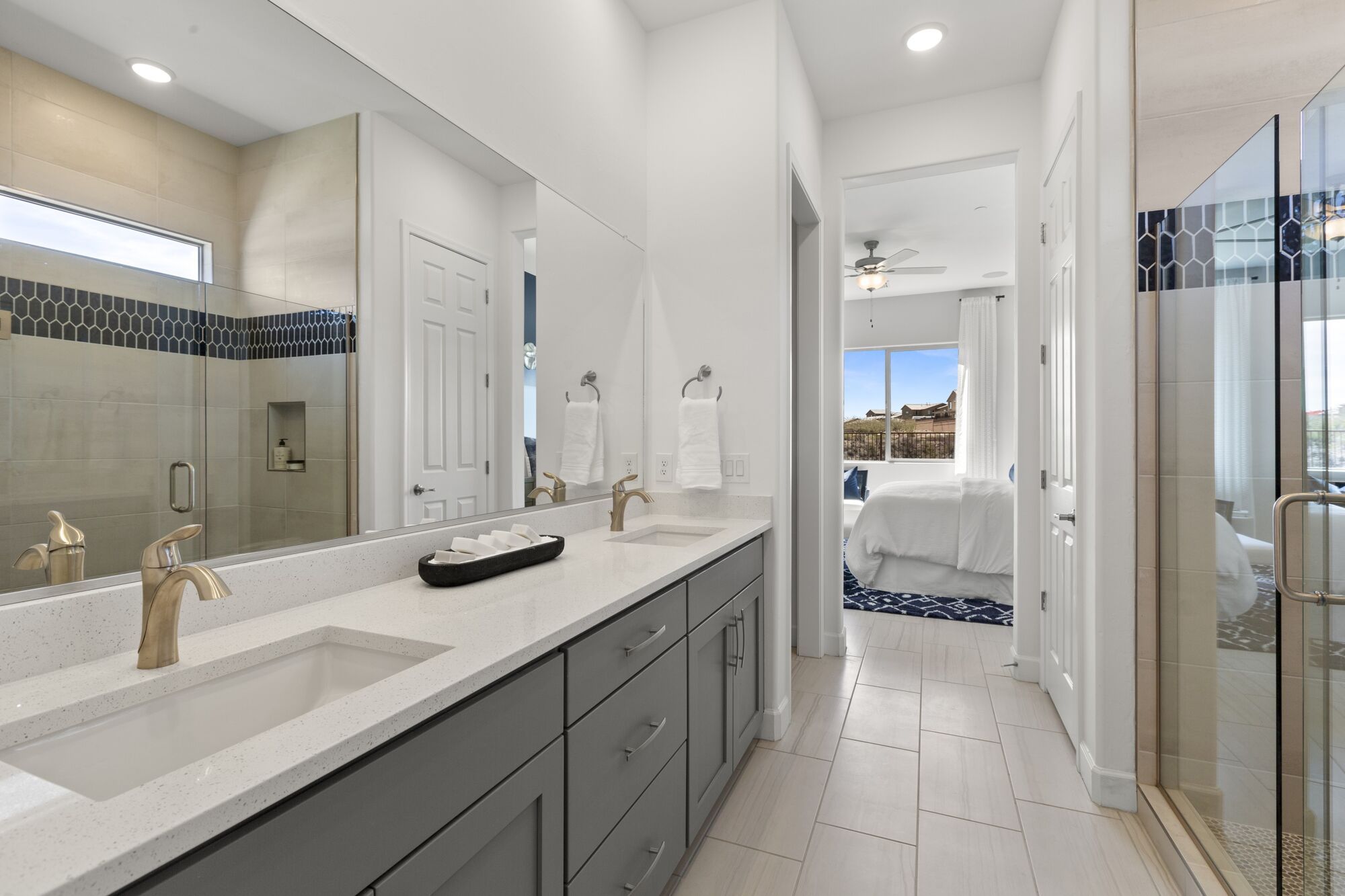 Cantabria Sepia Model - Owner's Bath