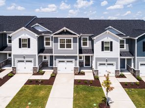 44 Twin Birch Dr (Aurora)