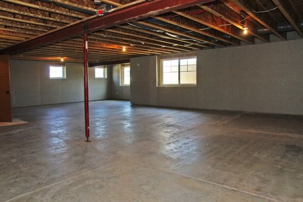 Welcome to the Norway. This fabulous new floor plan has a little bit of everything. A spacious foyer offers access to the guest suite, the study and the living area of the home. The open concept of the Great Room, Formal Dining, Cafe and gourmet kitchen, 