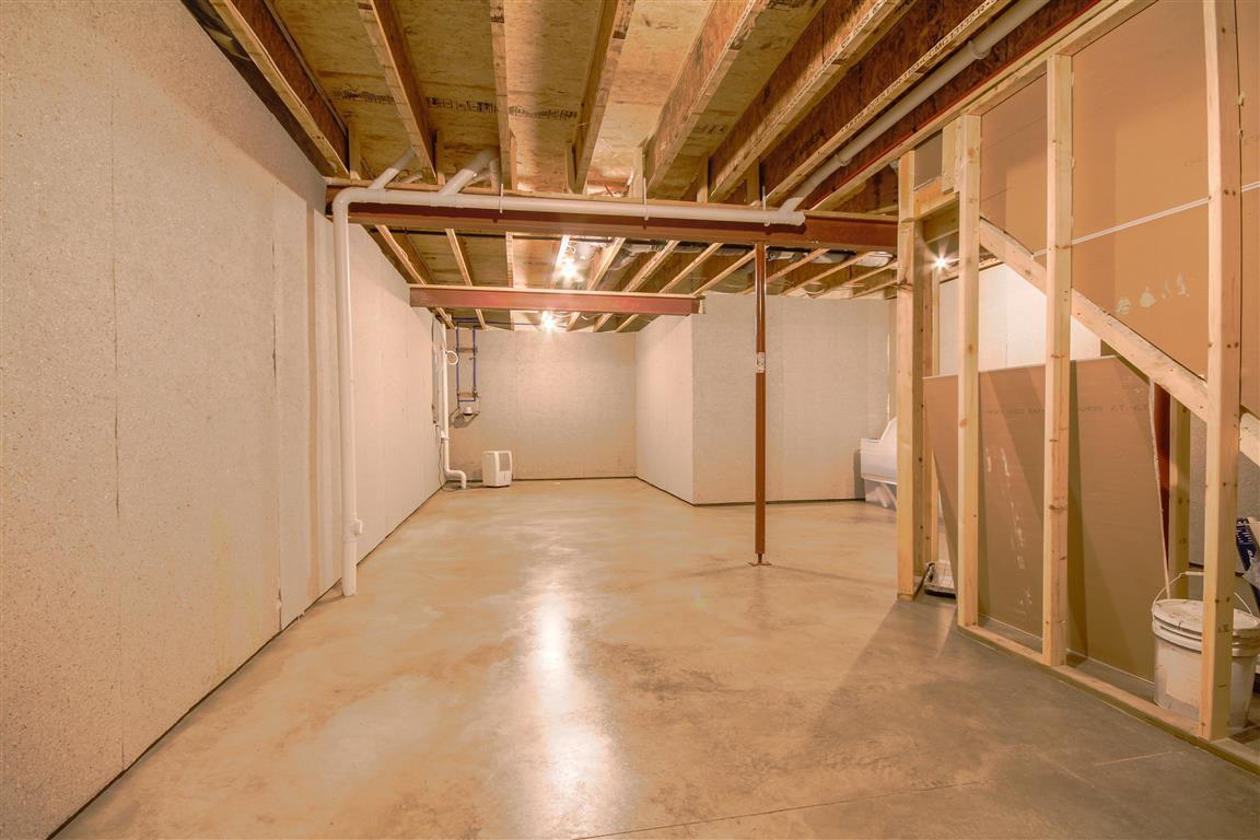 Welcome to the Norway. This fabulous new floor plan has a little bit of everything. A spacious foyer offers access to the guest suite, the study and the living area of the home. The open concept of the Great Room, Formal Dining, Cafe and gourmet kitchen, 