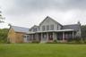 casa en Mcclurg Design Build Remodel Repair por Mcclurg Design Build Remodel Repair