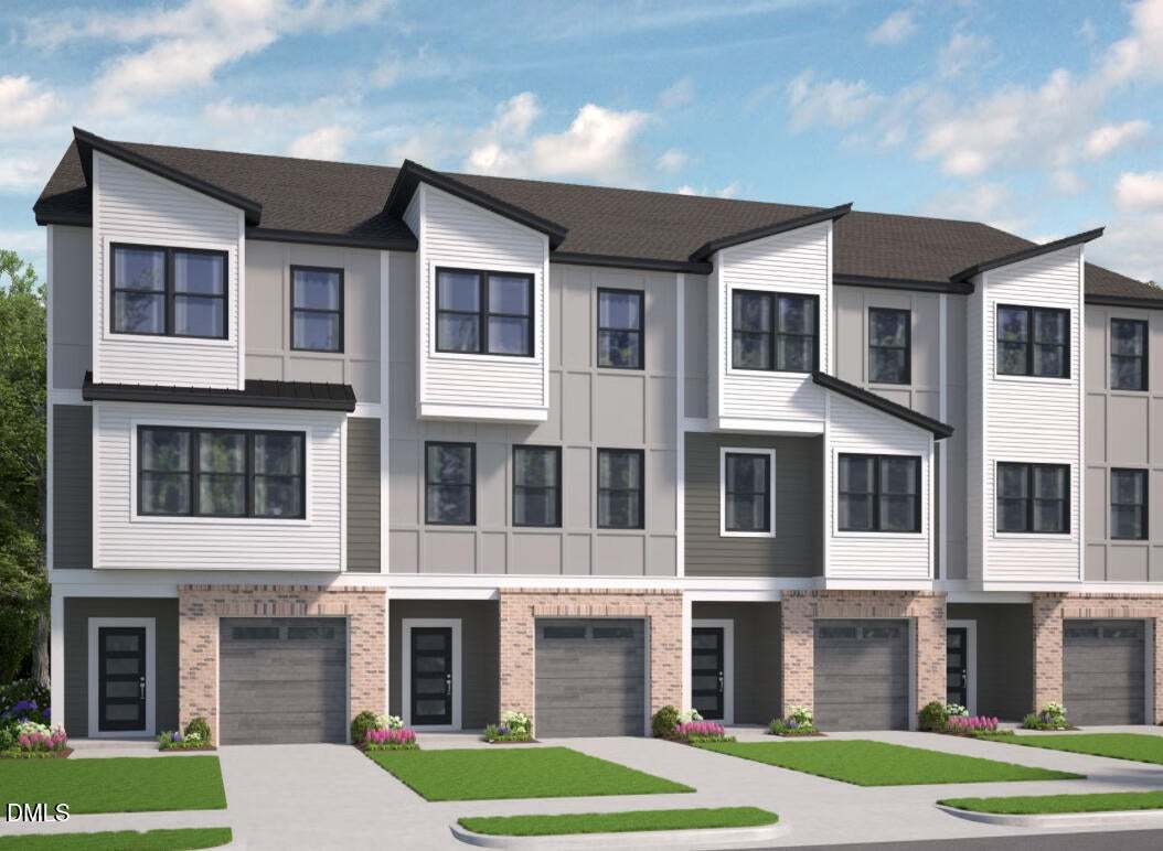 704 Portia Way (Page)