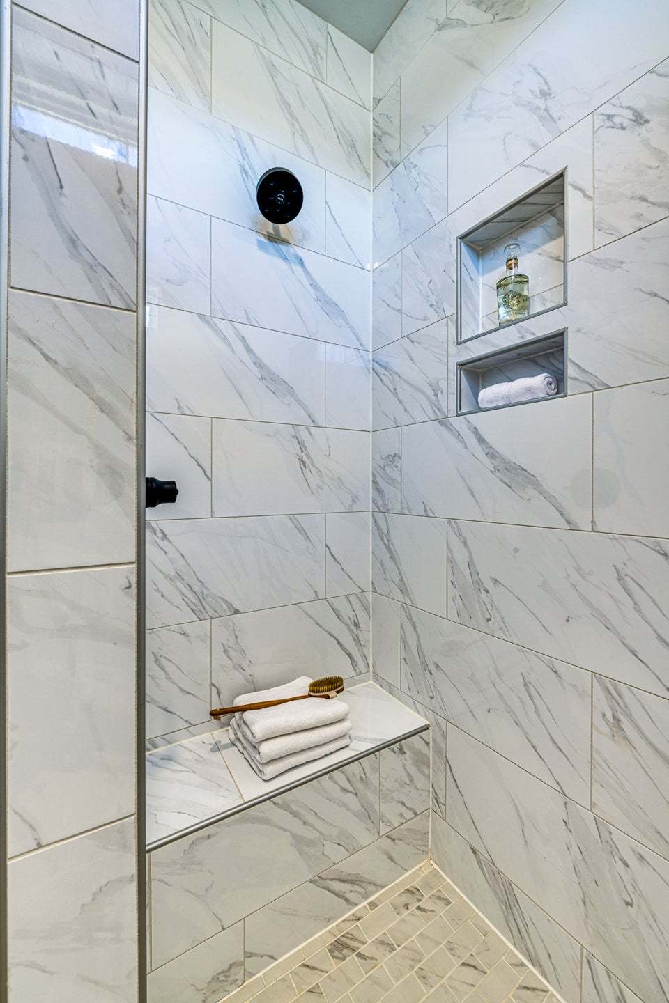 Promenade Bathroom
