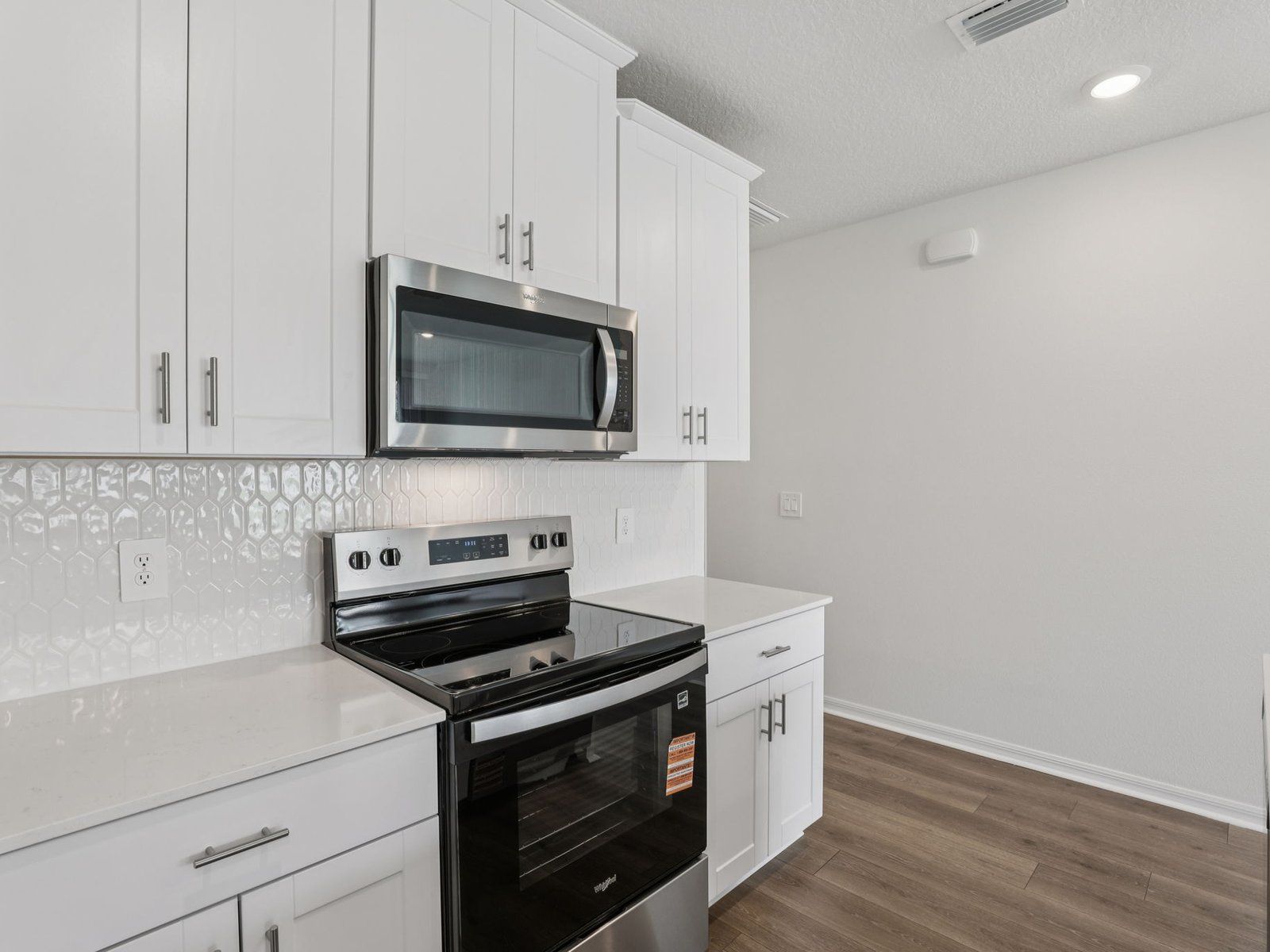 16346 Bird of Paradise Avenue (Calistoga I)