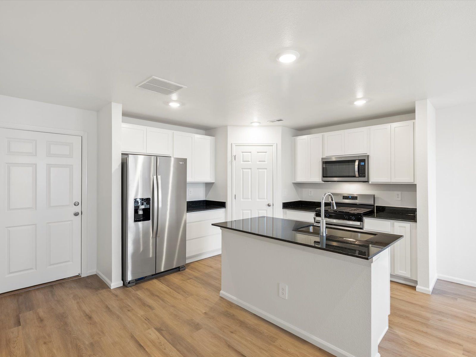 The Loveland - Skyview at High Point: Aurora, Colorado - Meritage Homes