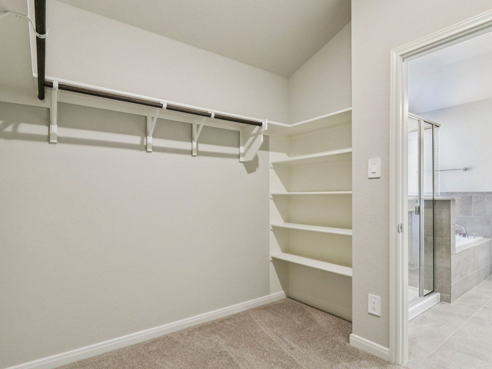 Walk In Closet