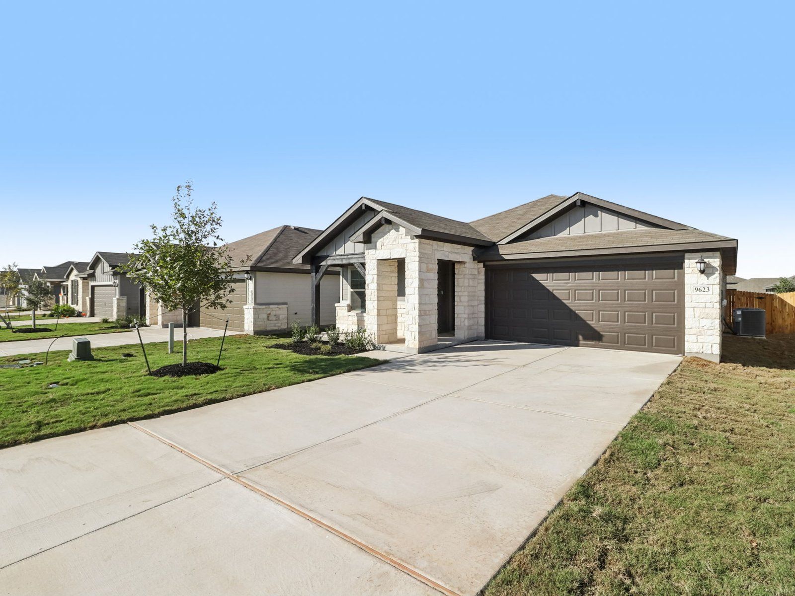 The Briscoe (820) - Catalina: Converse, Texas - Meritage Homes