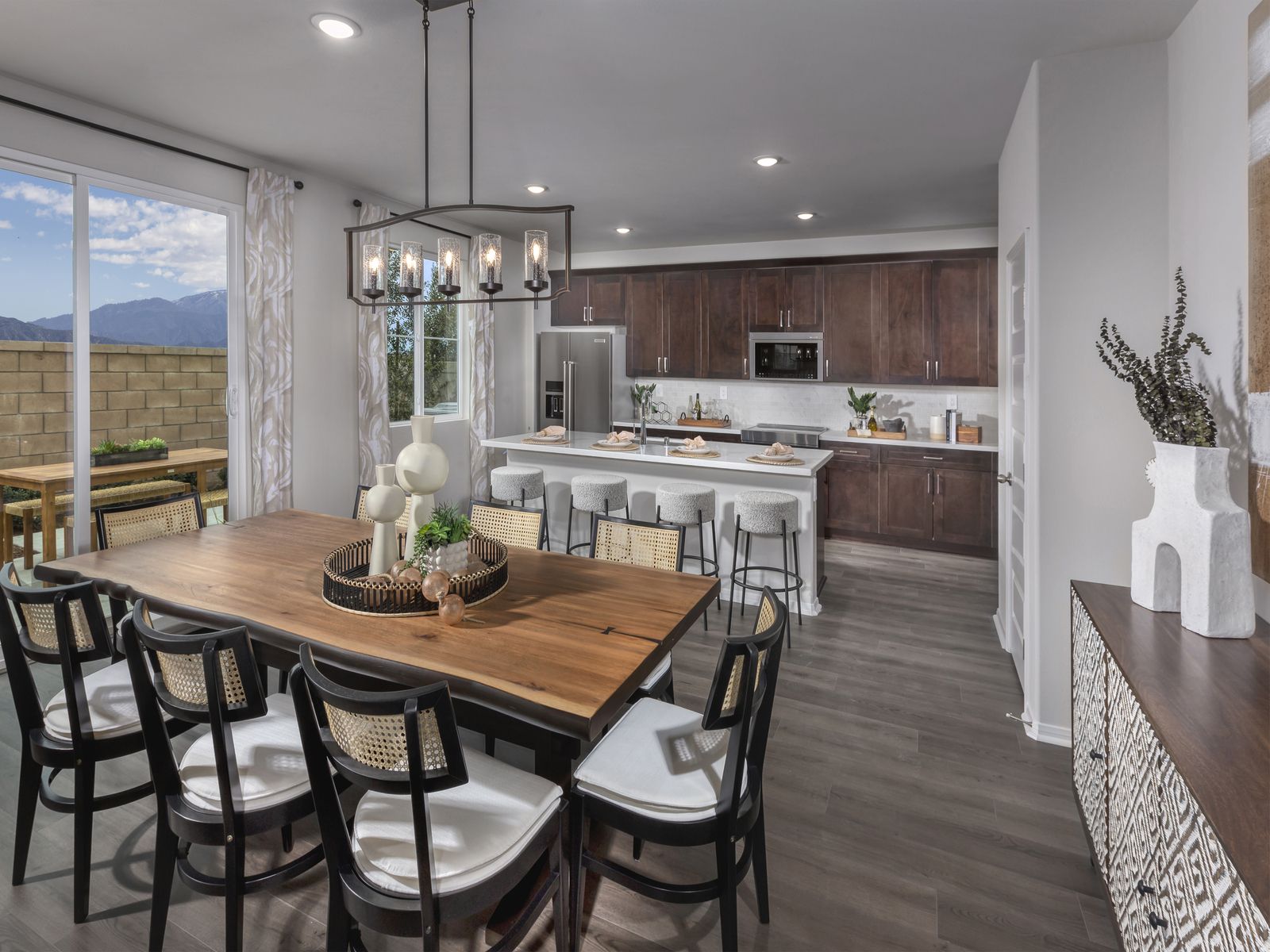Hilltop - Residence 3 - Dining Room