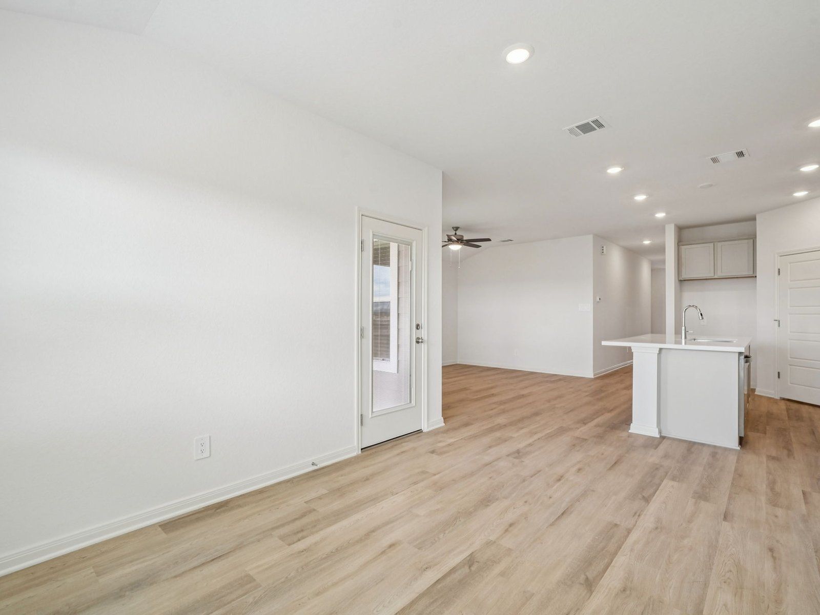 2907 Junction Bay (The Briscoe (820))