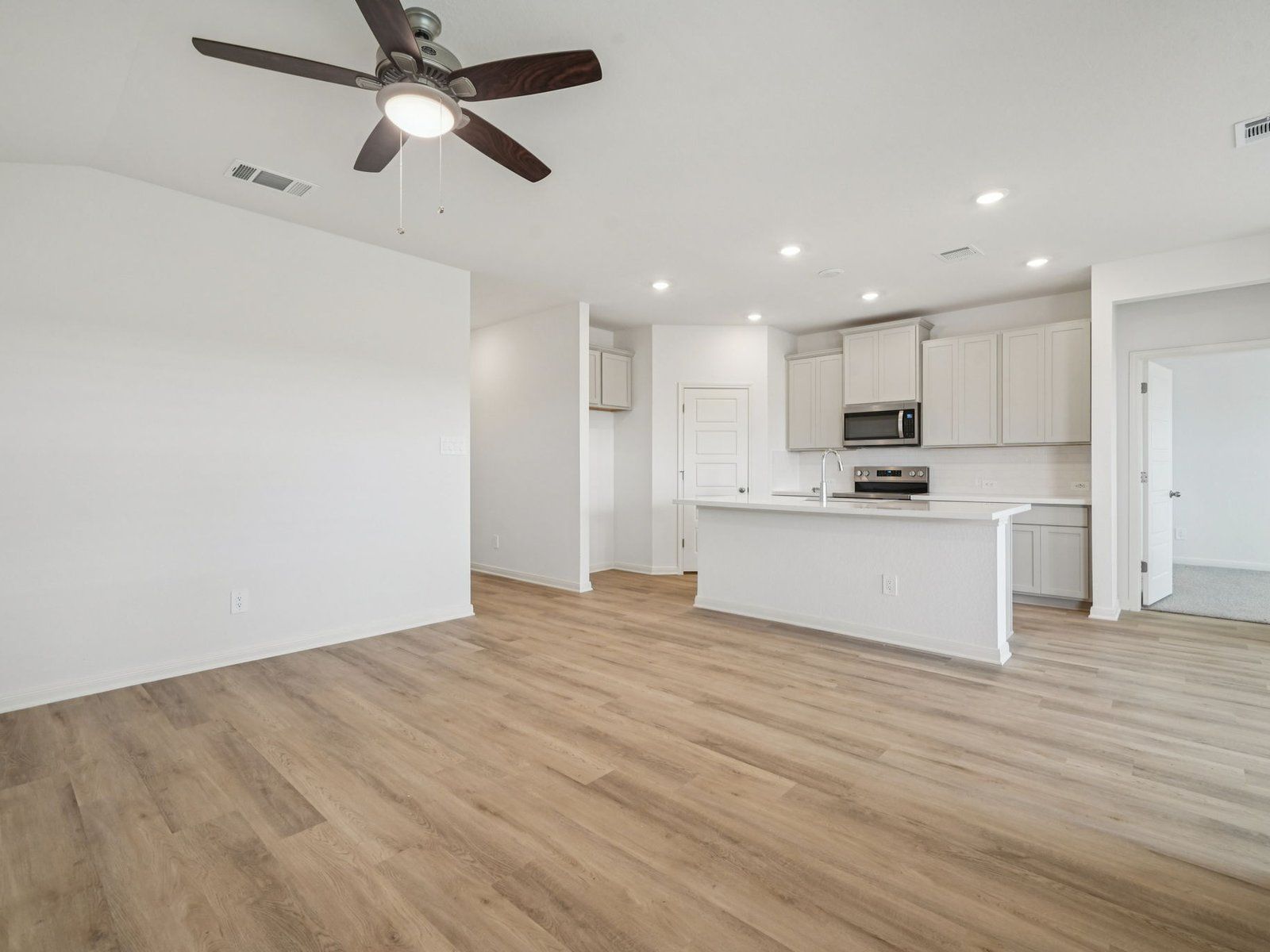 806 Shatterhand Blvd (The Briscoe (820))